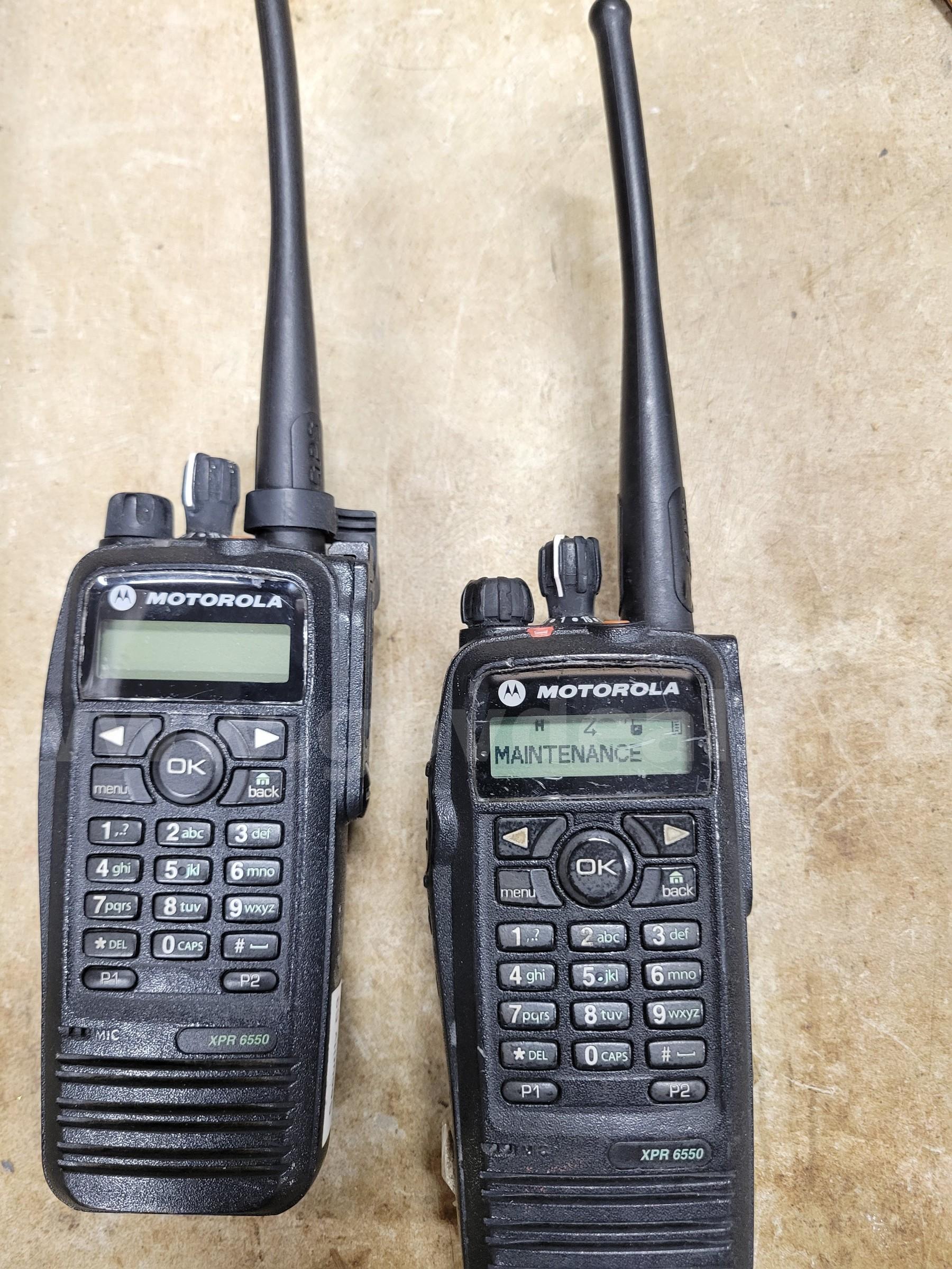 23 HANDHELD MOTOROLA XPR 6550 RADIOS WITH REPEATERS & CHARGERS MOTOROLA 6550 Government Surplus Auction - Photo #3