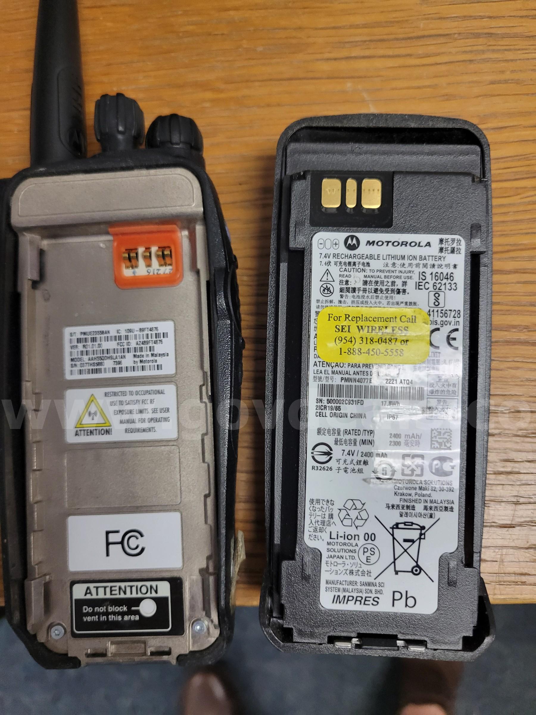 23 HANDHELD MOTOROLA XPR 6550 RADIOS WITH REPEATERS & CHARGERS MOTOROLA 6550 Government Surplus Auction - Photo #4