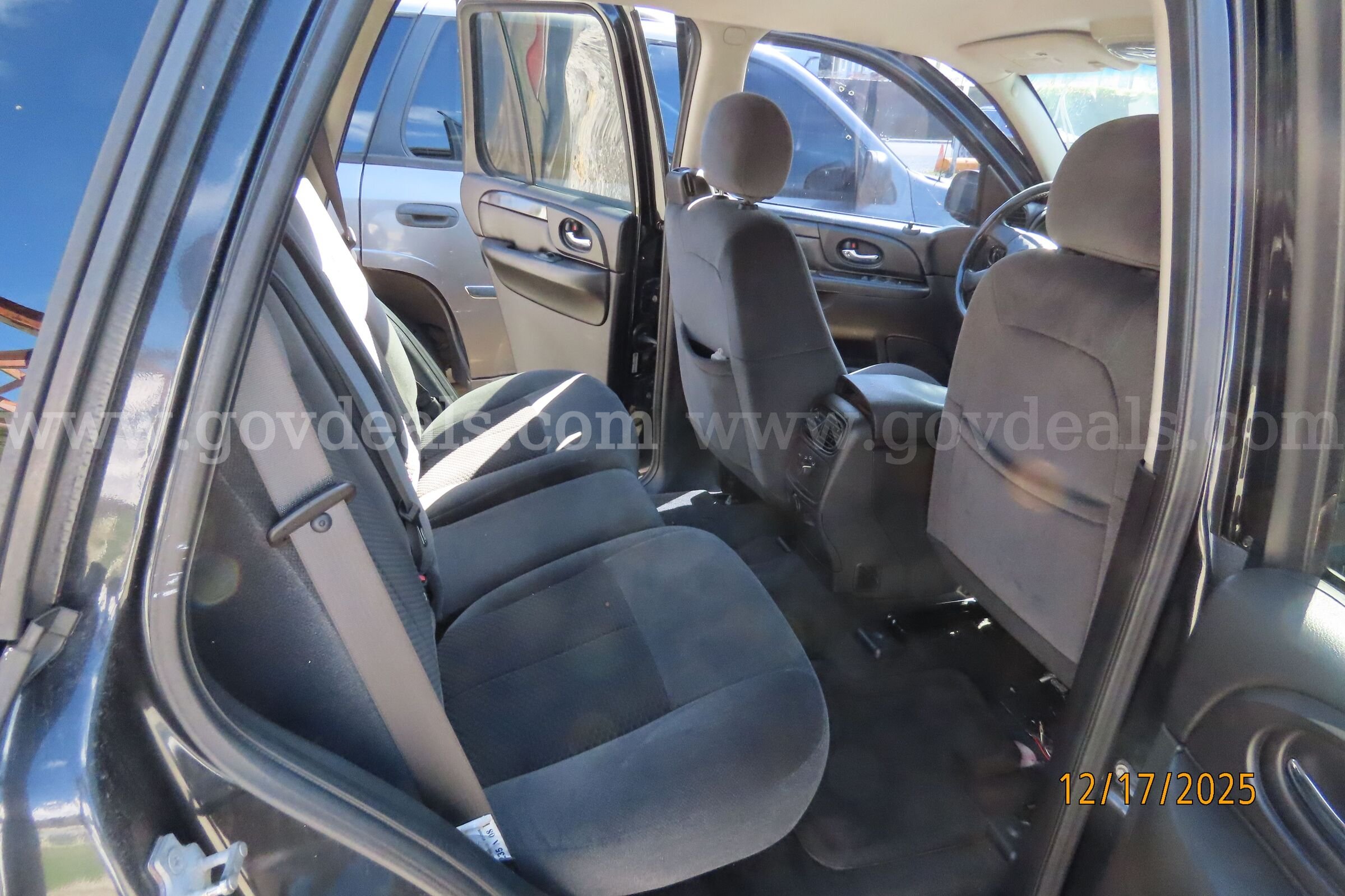 2009 GMC Envoy GMC Envoy Government Surplus Auction - Photo #6