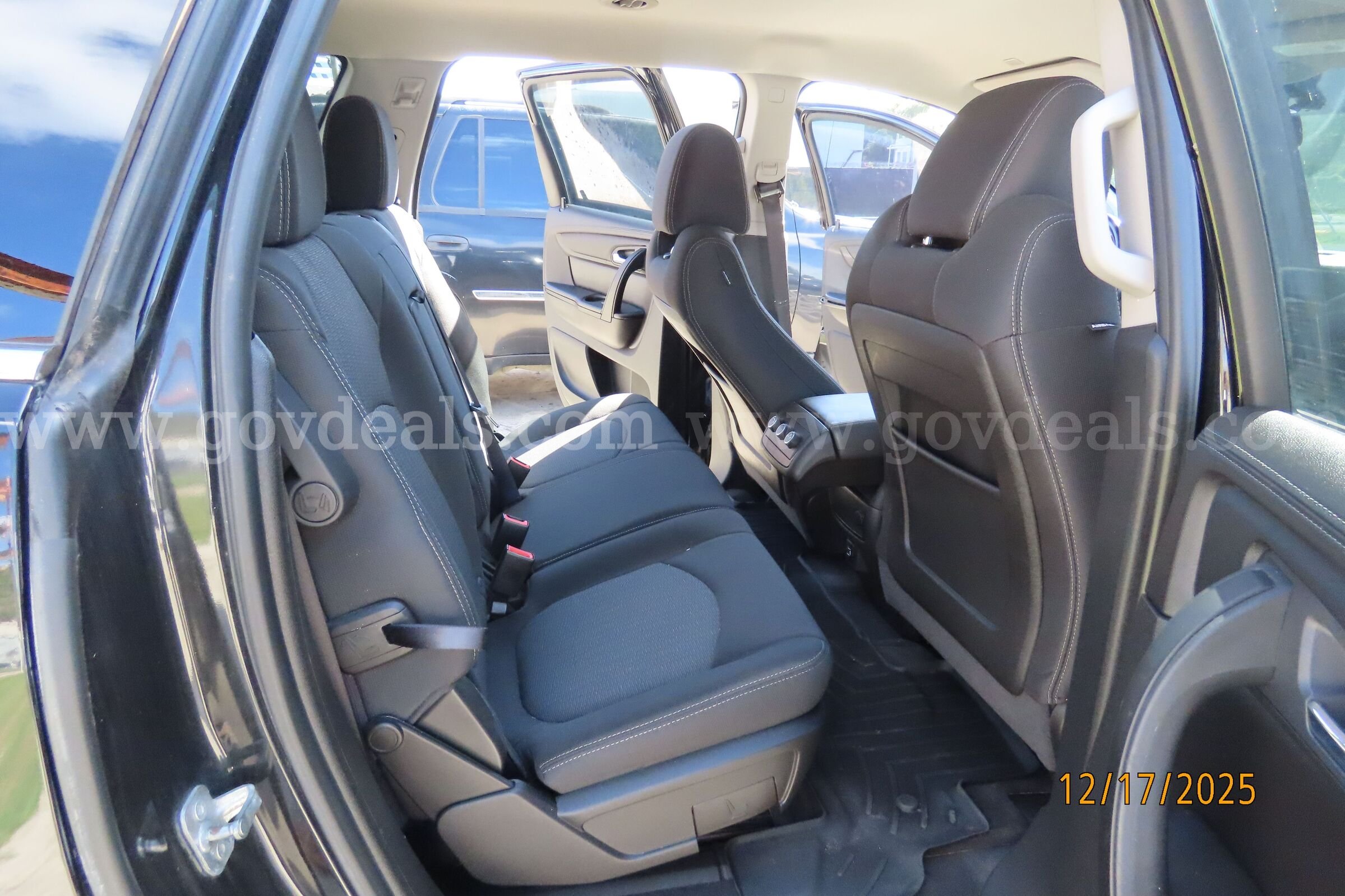 2017 Chevrolet Traverse Chevrolet Traverse Government Surplus Auction - Photo #5