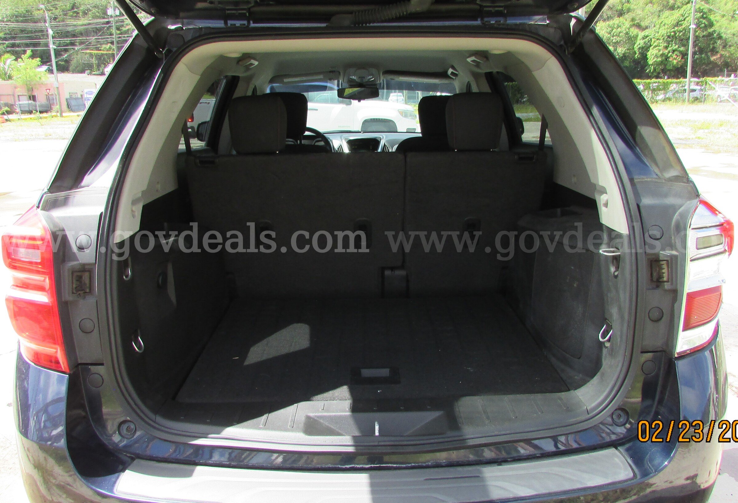 2017 Chevrolet Equinox Chevrolet Equinox Government Surplus Auction - Photo #4