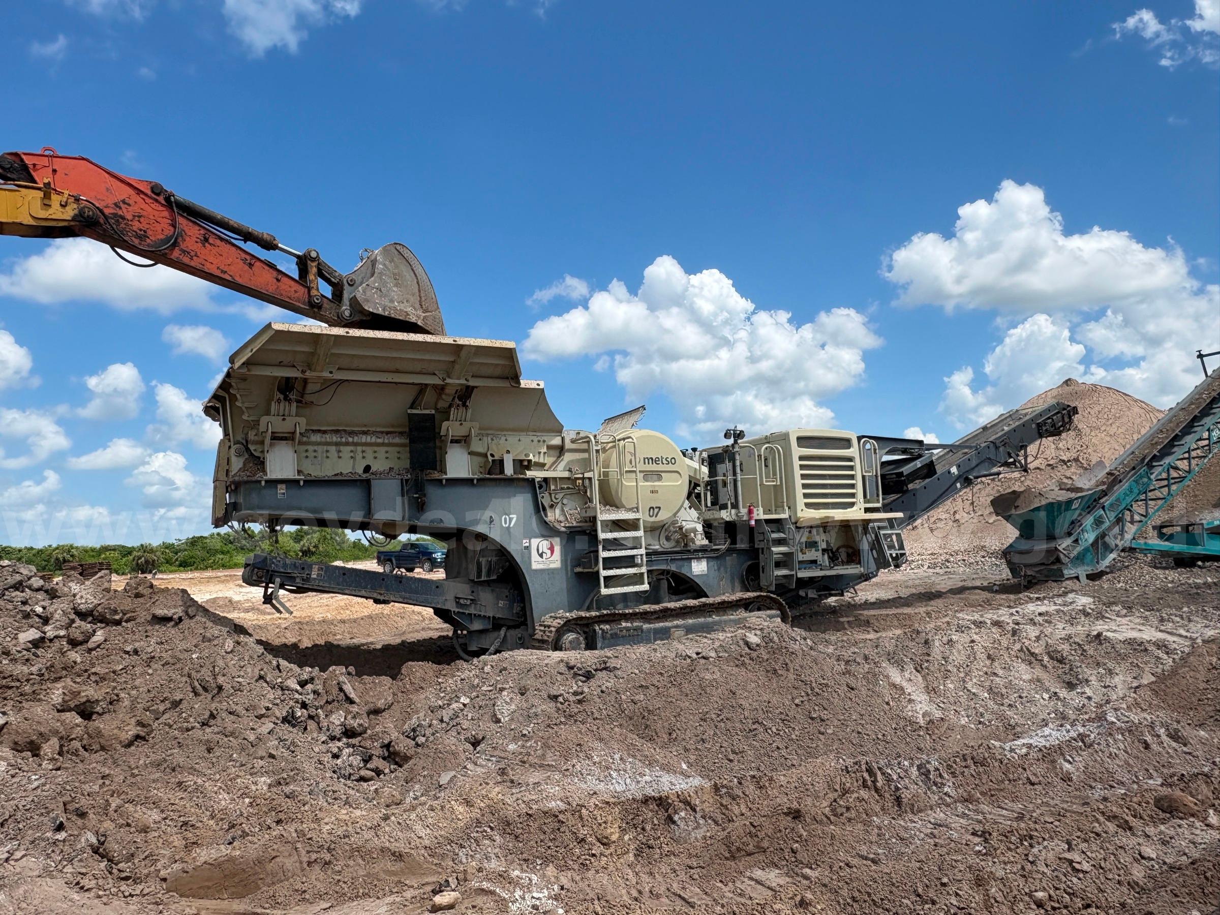 2018 Metso Lokotrack LT106 Crawler Jaw Crusher Metso LT106 Government Surplus Auction - Photo #3