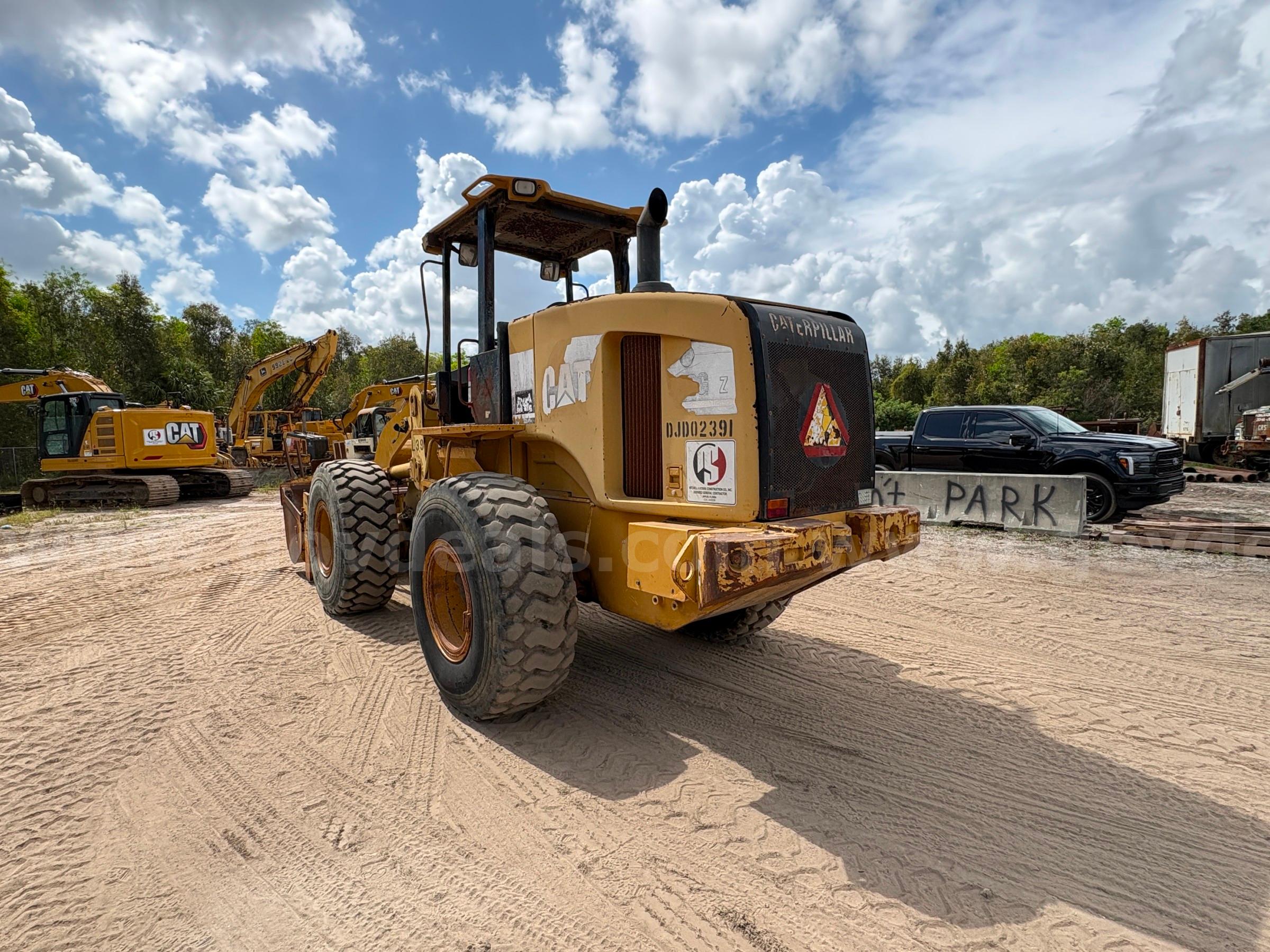 2006 Caterpillar 928GZ 4WD Articulated Wheel Loader Caterpillar 928GZ Government Surplus Auction - Photo #2