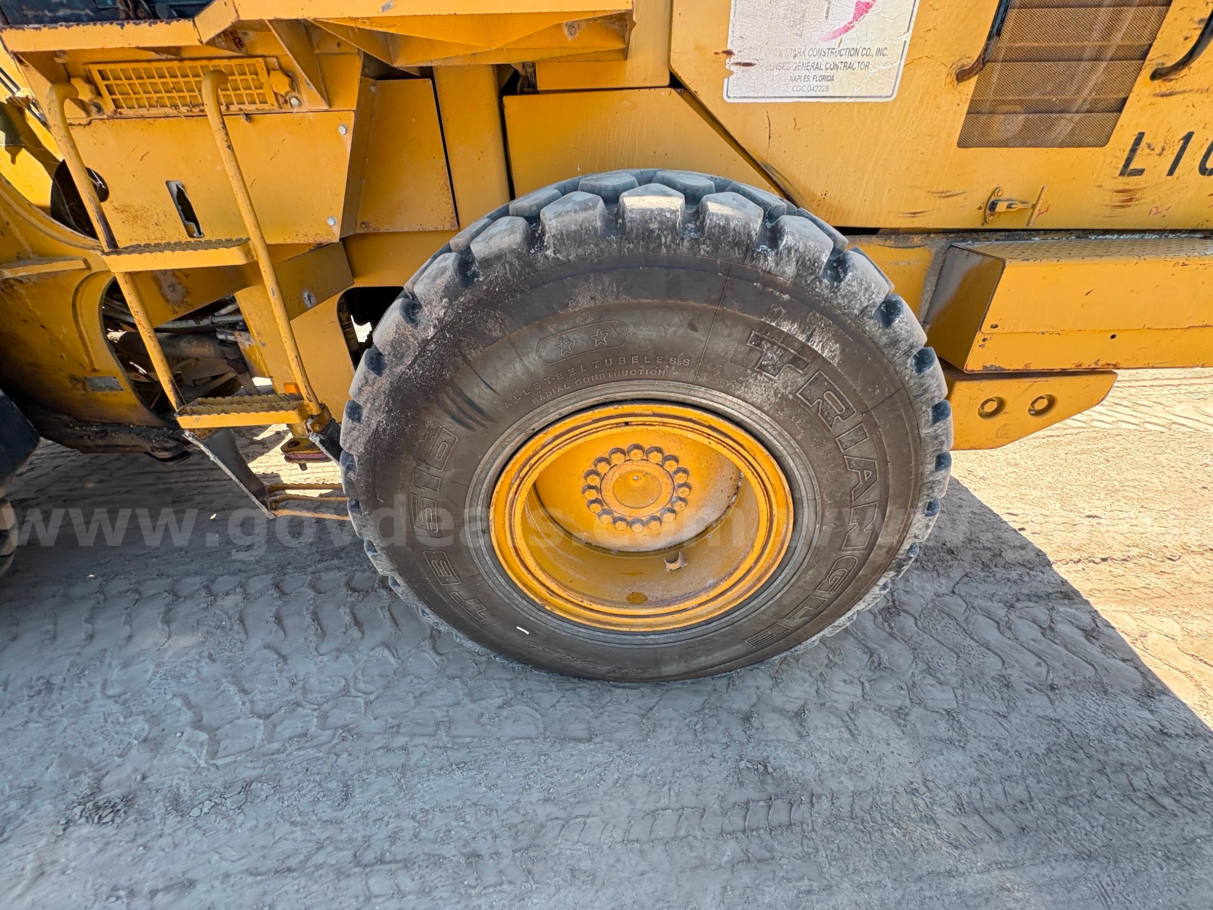 1998 Caterpillar 928G 4WD Articulated Wheel Loader Caterpillar 928G Government Surplus Auction - Photo #6