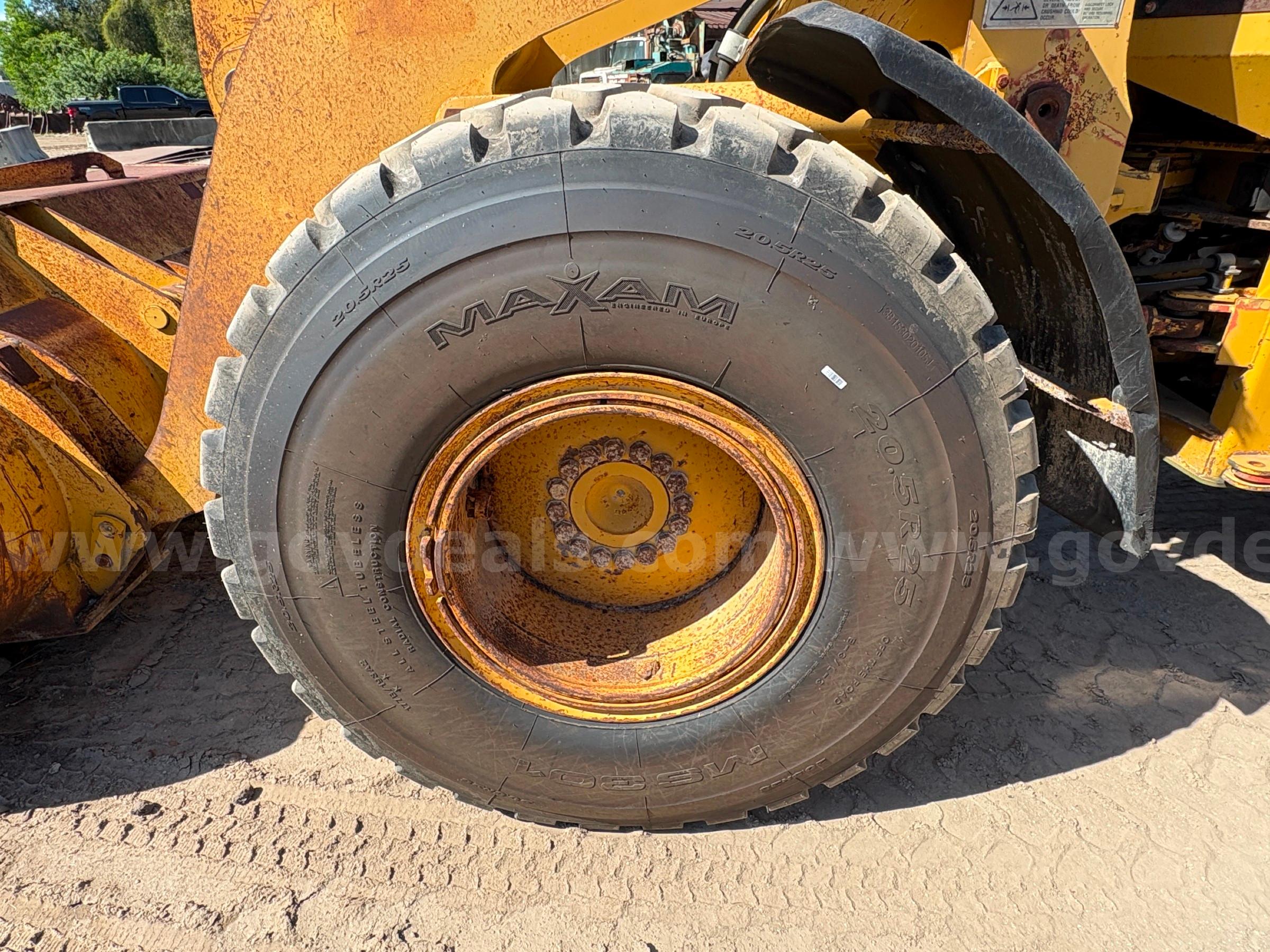 2002 Caterpillar 928 4WD Articulated Wheel Loader Caterpillar 928 Government Surplus Auction - Photo #5