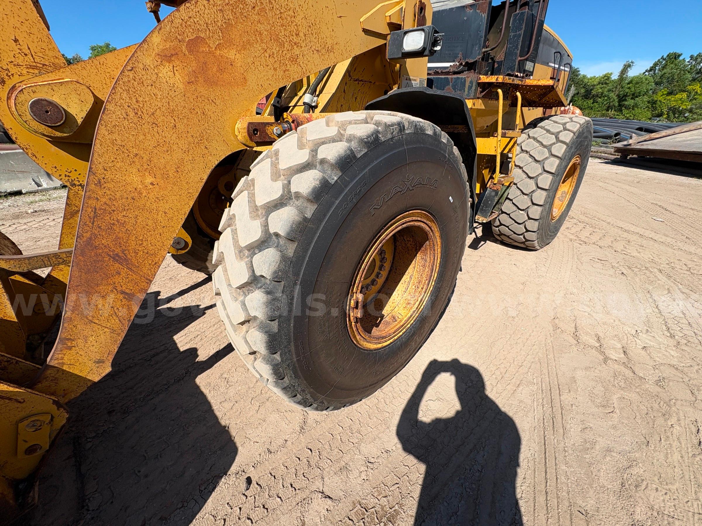 2002 Caterpillar 928 4WD Articulated Wheel Loader Caterpillar 928 Government Surplus Auction - Photo #6