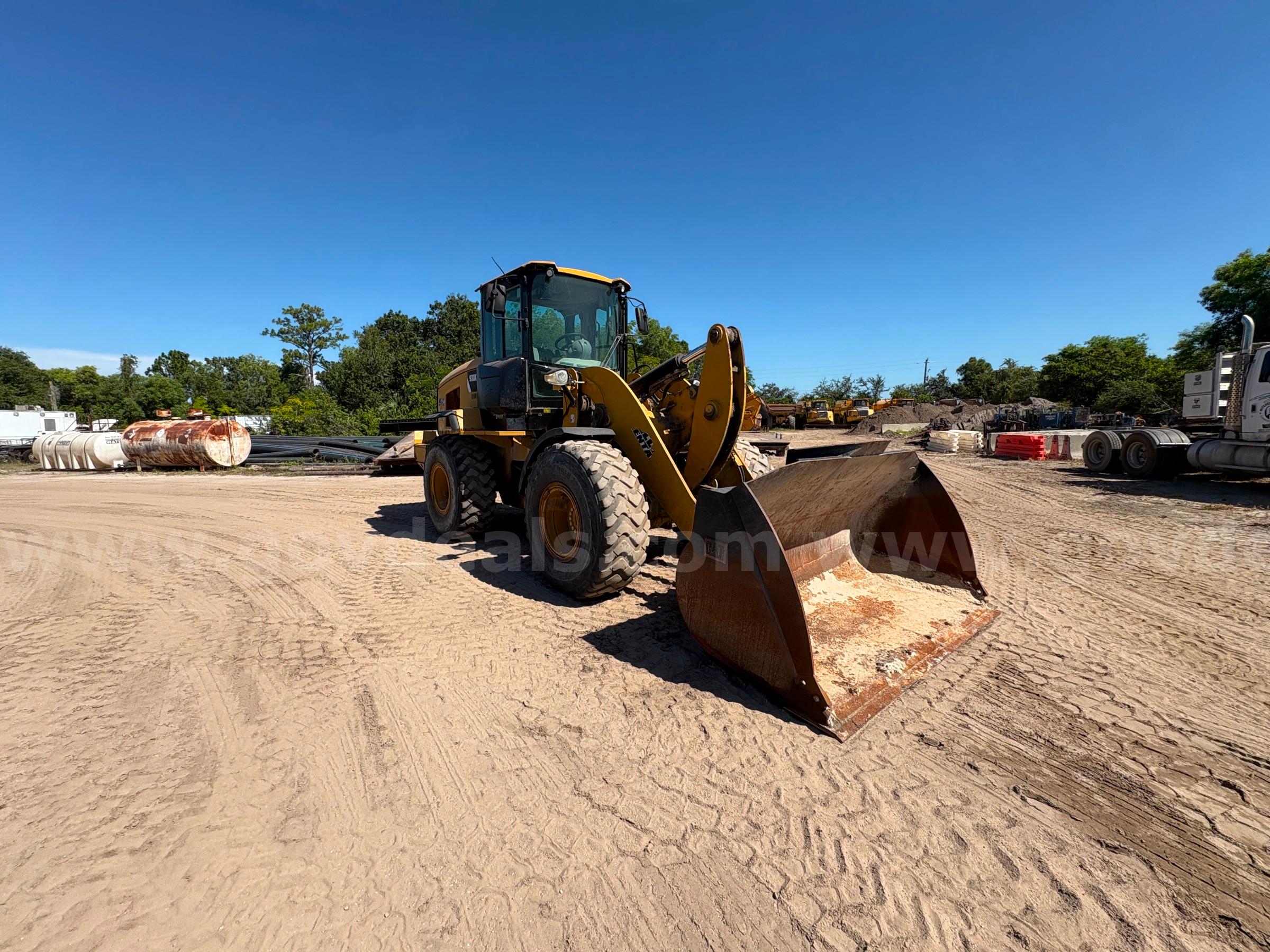 2012 Caterpillar 930K 4WD Articulated Wheel Loader Caterpillar 930K Government Surplus Auction - Photo #2
