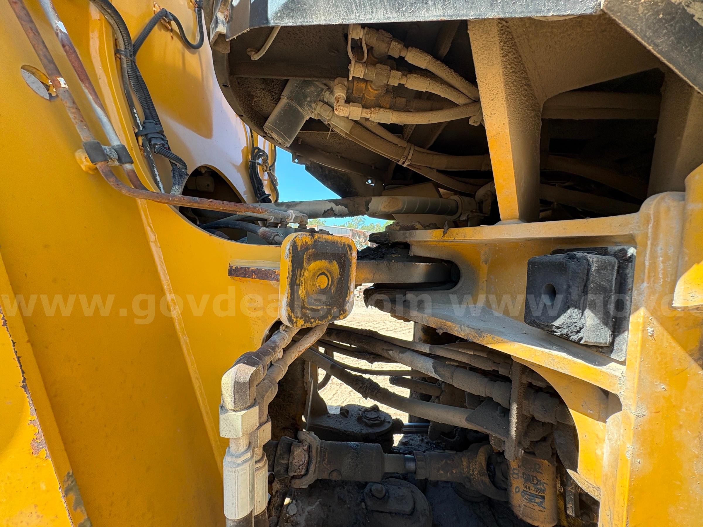2012 Caterpillar 930K 4WD Articulated Wheel Loader Caterpillar 930K Government Surplus Auction - Photo #6