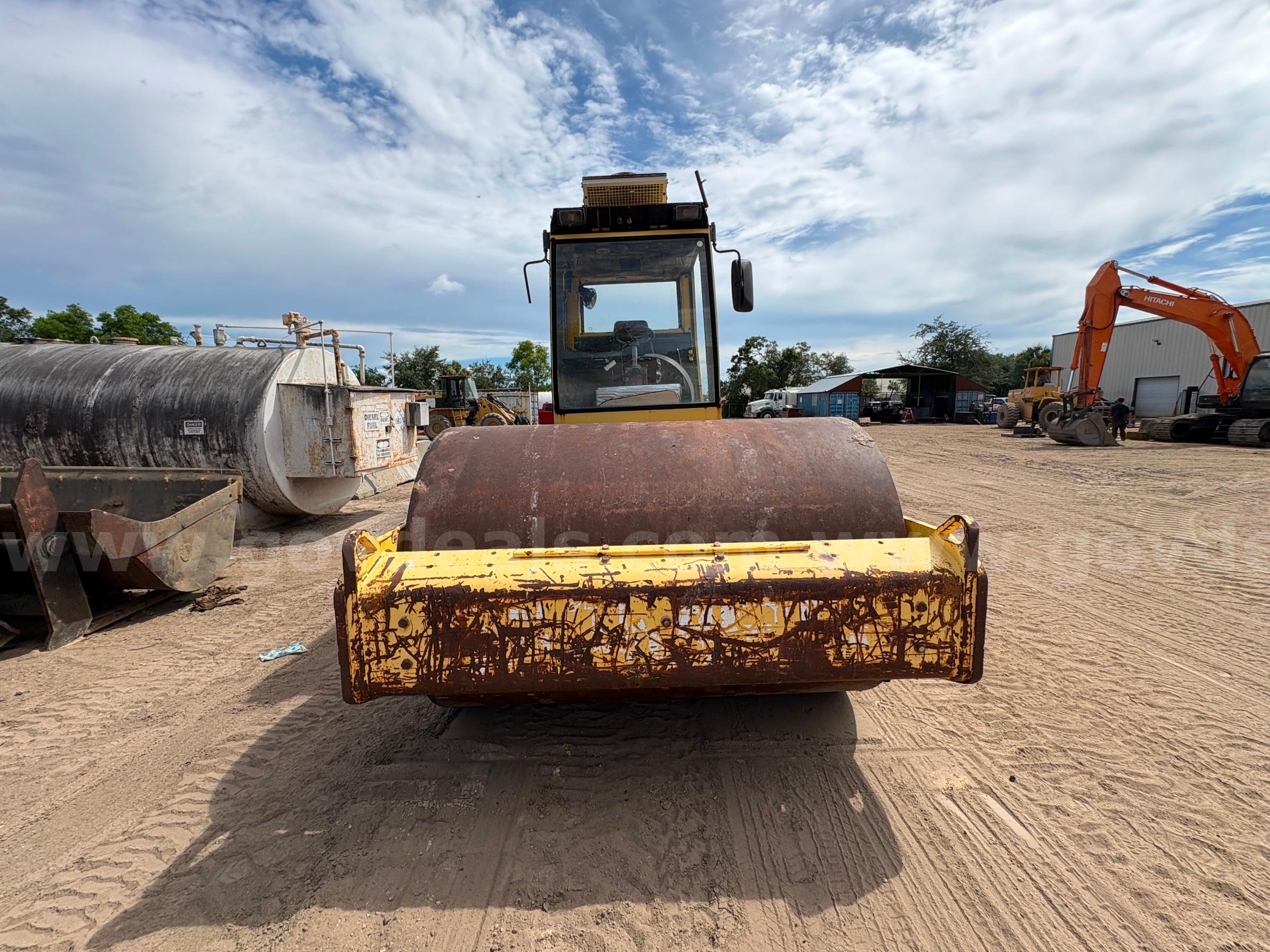 2001 Bomag BW213DH-3 84 in. Smooth Drum Compactor (Non-Operable) Bomag BW213DH Government Surplus Auction - Photo #5