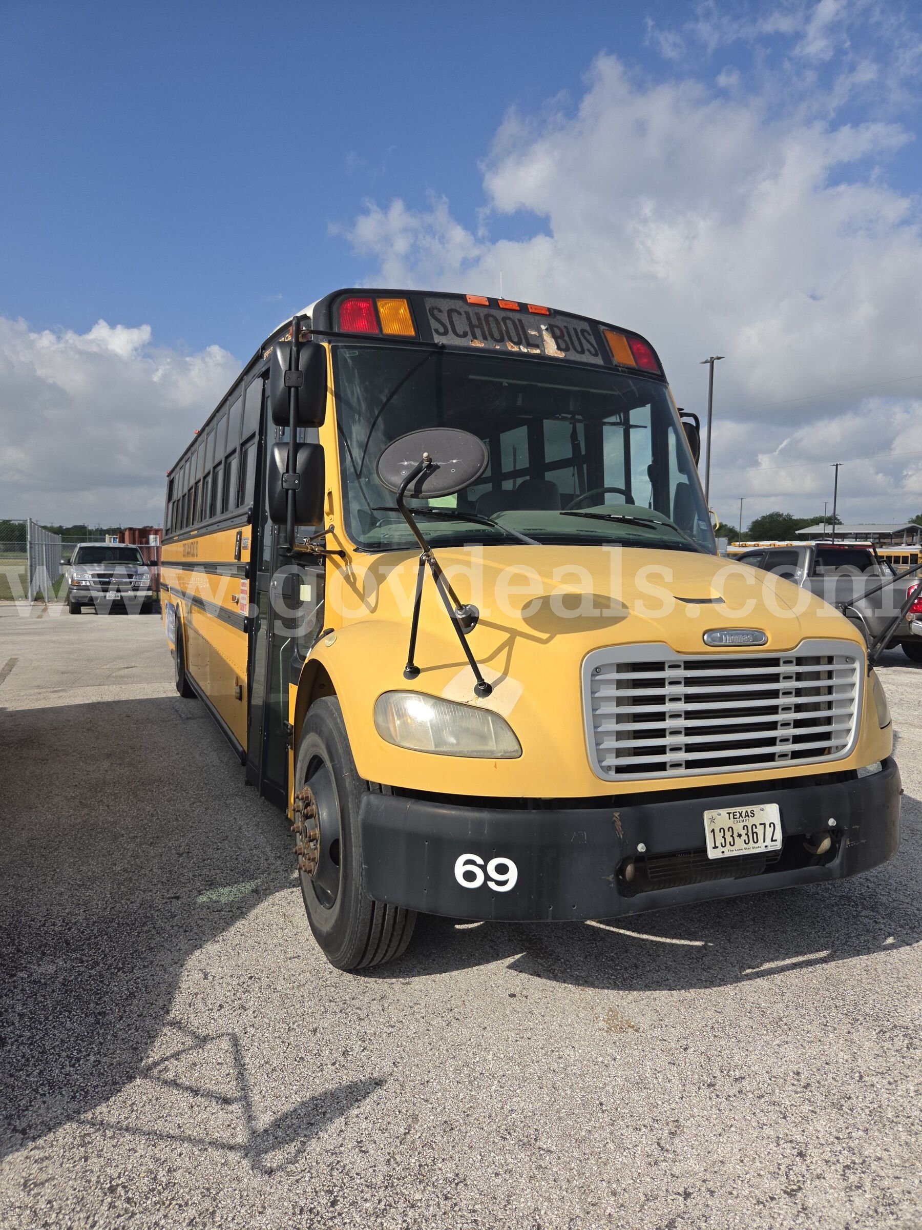2009 Freightliner B2 Bus Chassis FREIGHTLINER B2 Bus Chassis Government Surplus Auction - Primary Photo