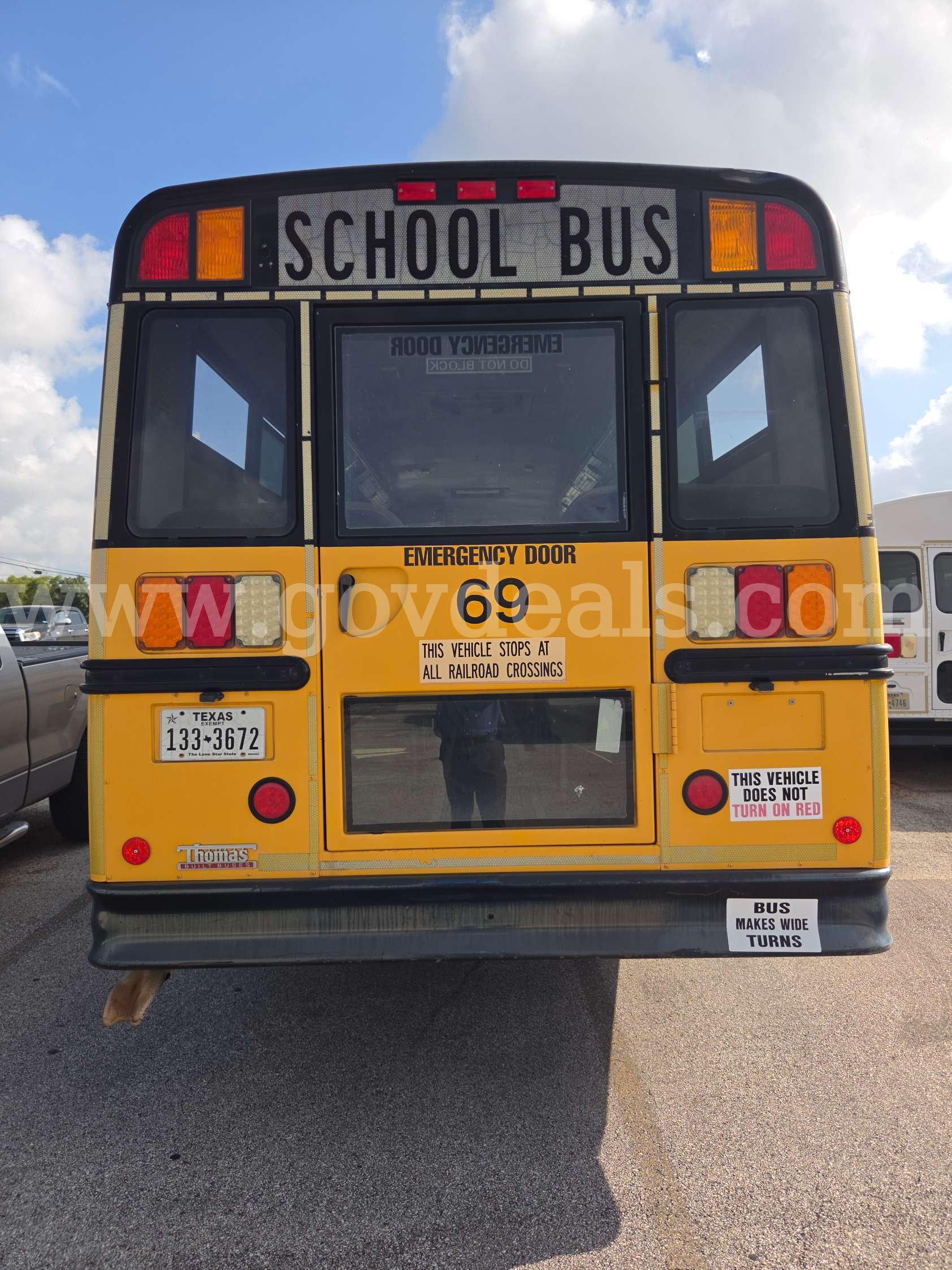 2009 Freightliner B2 Bus Chassis FREIGHTLINER B2 Bus Chassis Government Surplus Auction - Photo #3