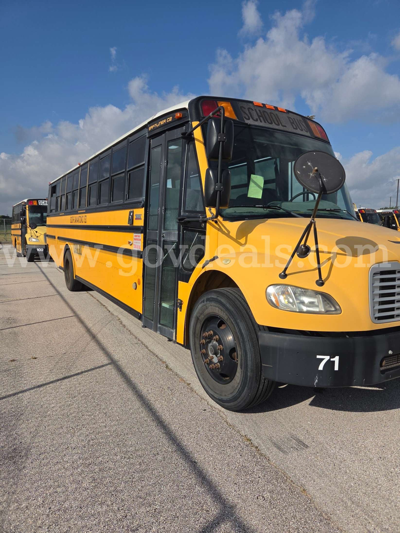 2009 Freightliner B2 Bus Chassis FREIGHTLINER B2 Bus Chassis Government Surplus Auction - Primary Photo