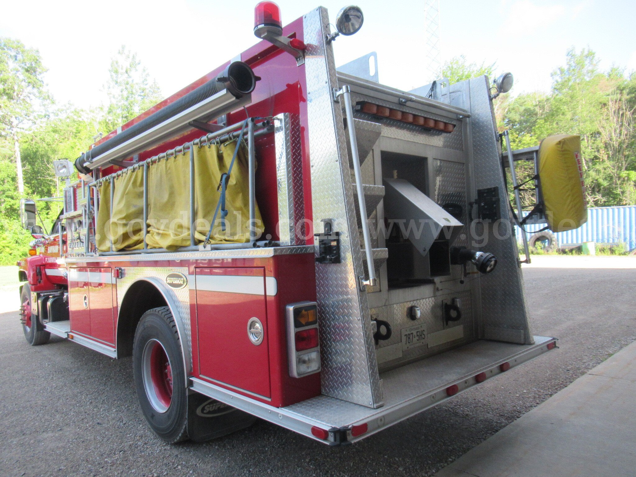 2000 GMC C7H042 Fire Truck GMC C7H042 Government Surplus Auction - Photo #3