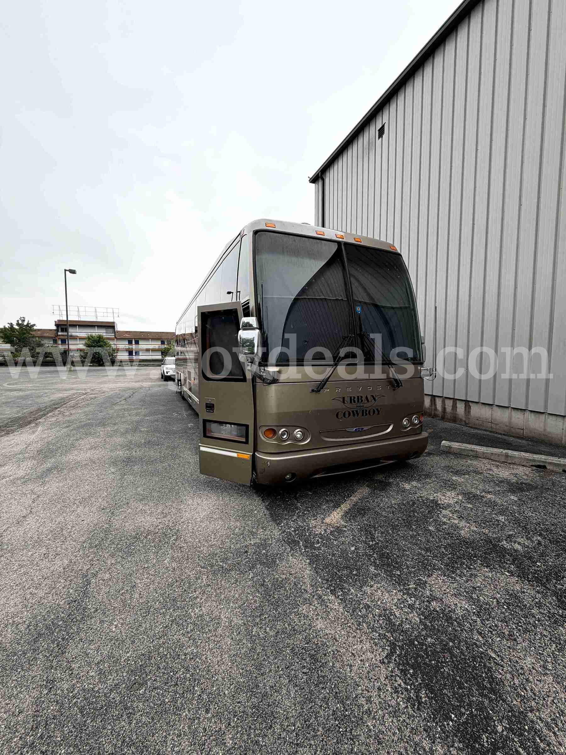 2003 Prevost Bus Prevost Bus Government Surplus Auction - Photo #2