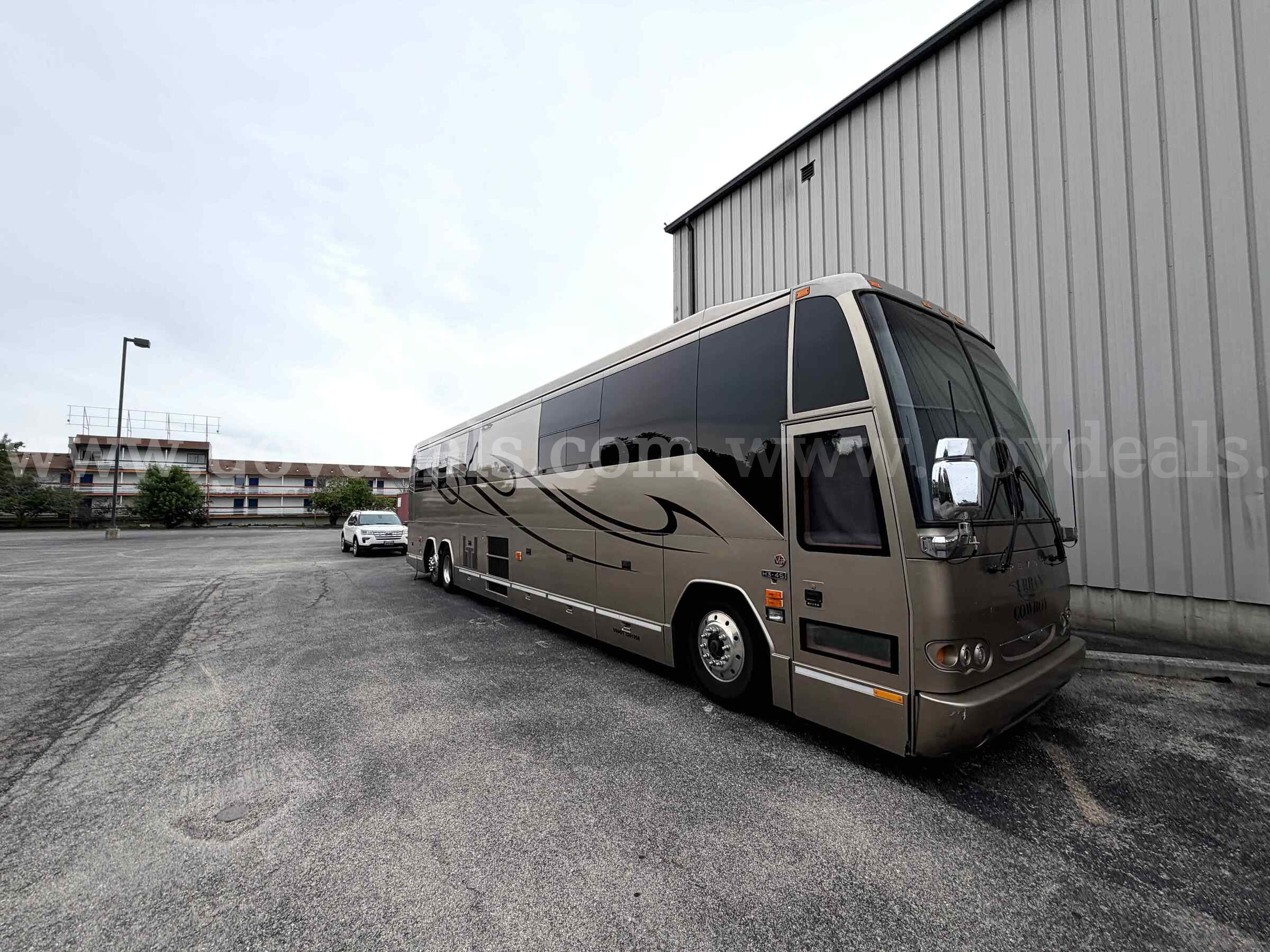 2003 Prevost Bus Prevost Bus Government Surplus Auction - Photo #3