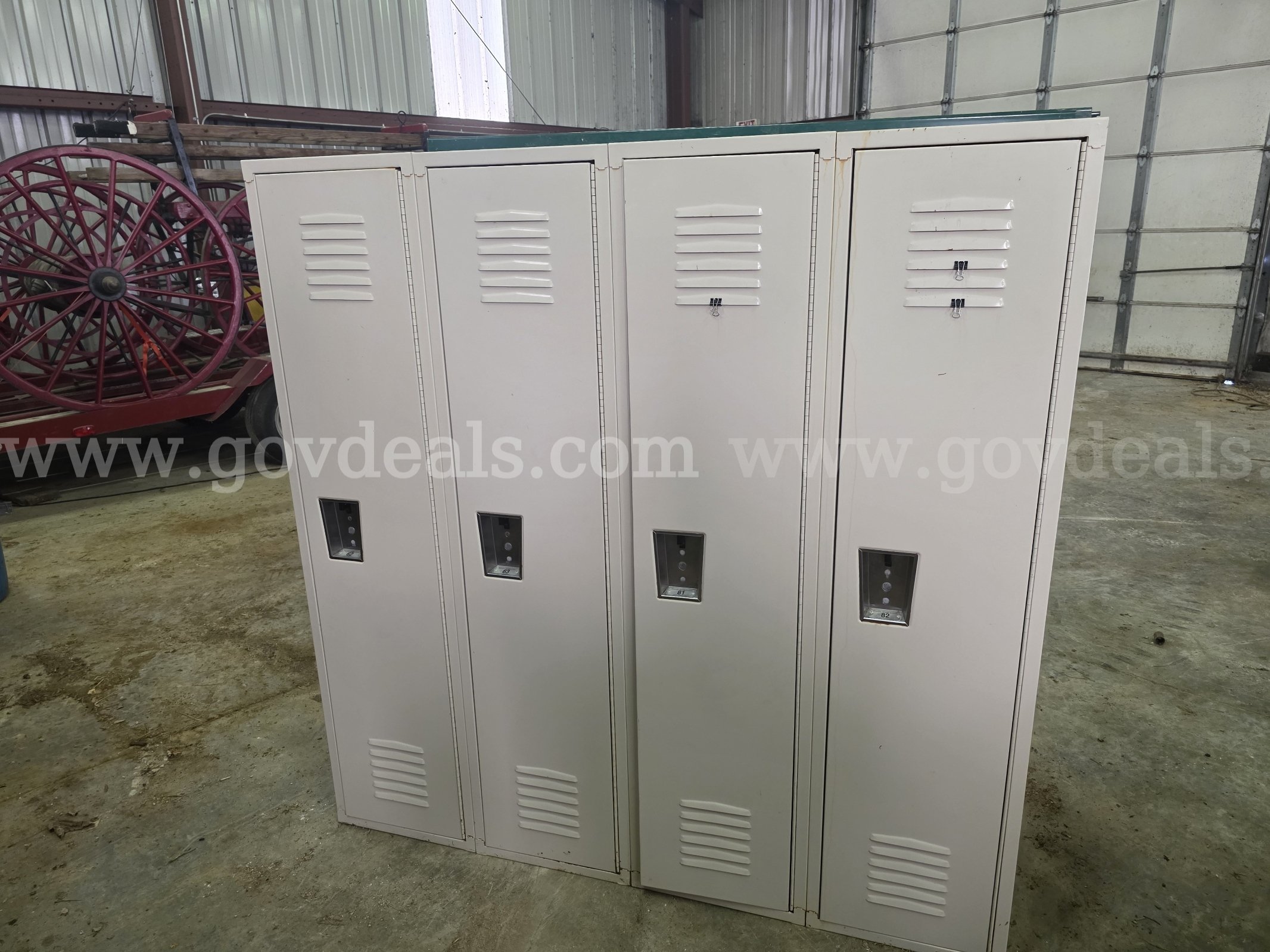 Lockers   Government Surplus Auction - Primary Photo