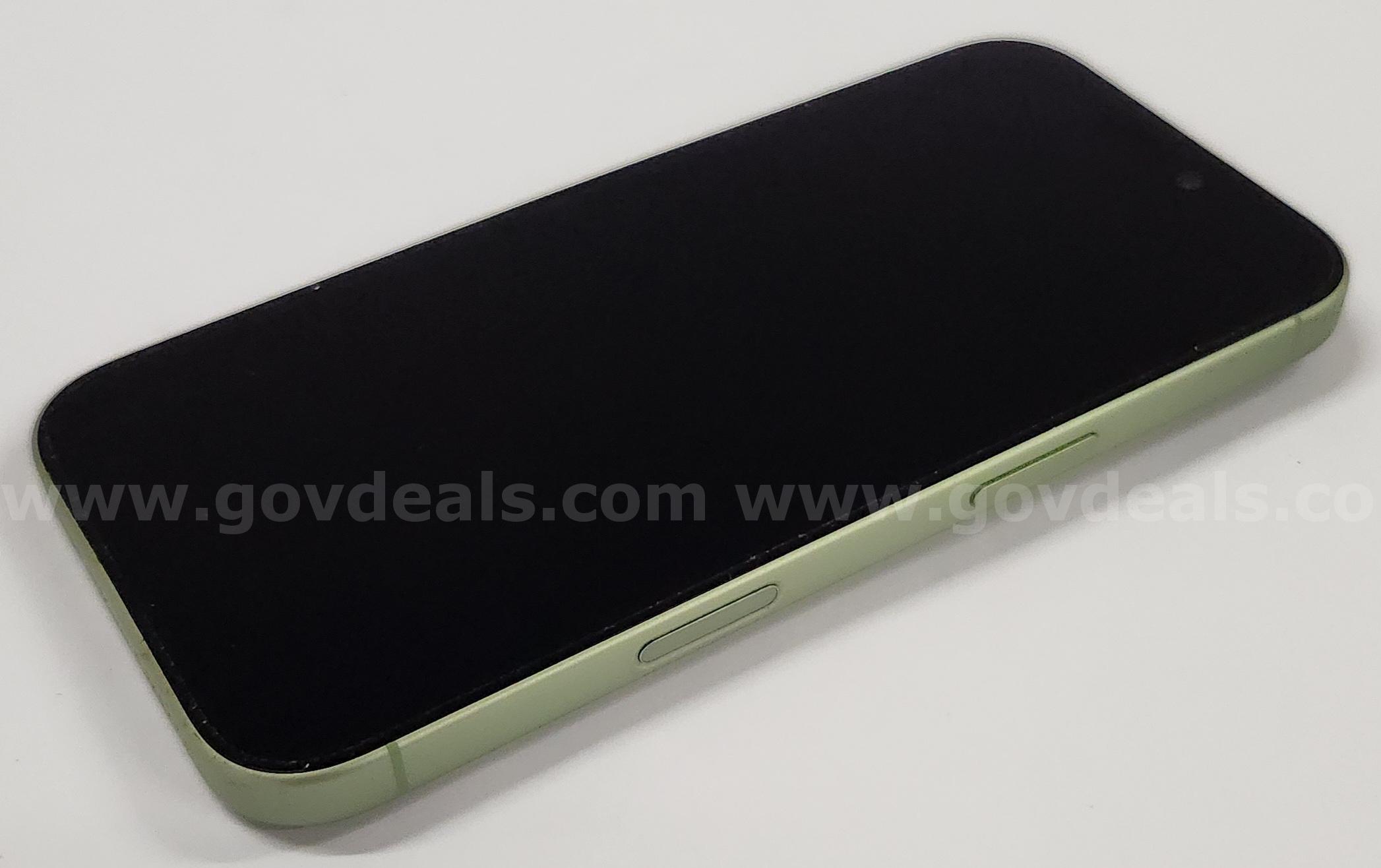 Apple iPhone 17 256GB Sage – iCloud Locked – Grade B – 100% Battery – Parts Only Apple iPhone 17 Government Surplus Auction - Photo #3