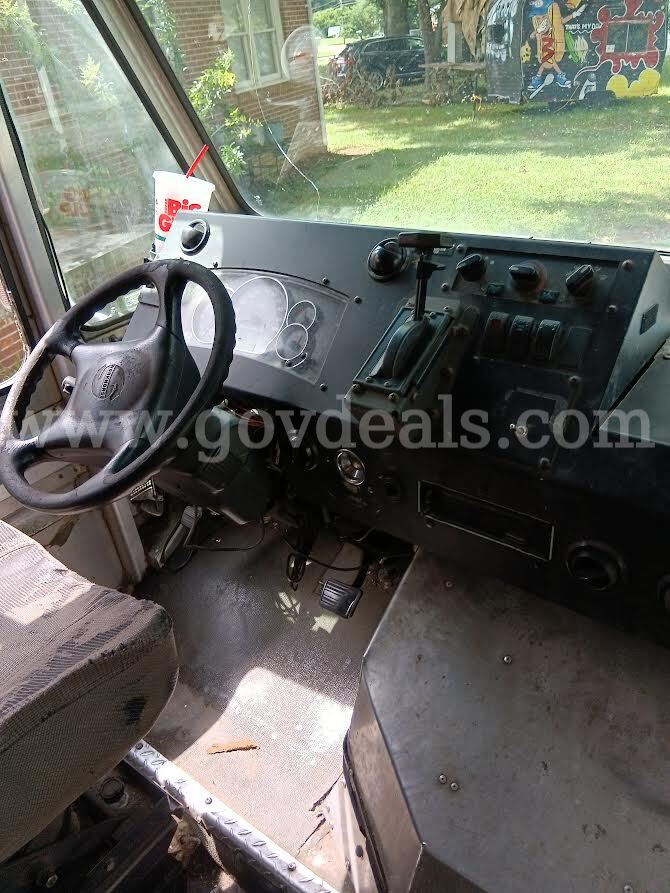 2008 Workhorse W42 Workhorse W42 Government Surplus Auction - Photo #5