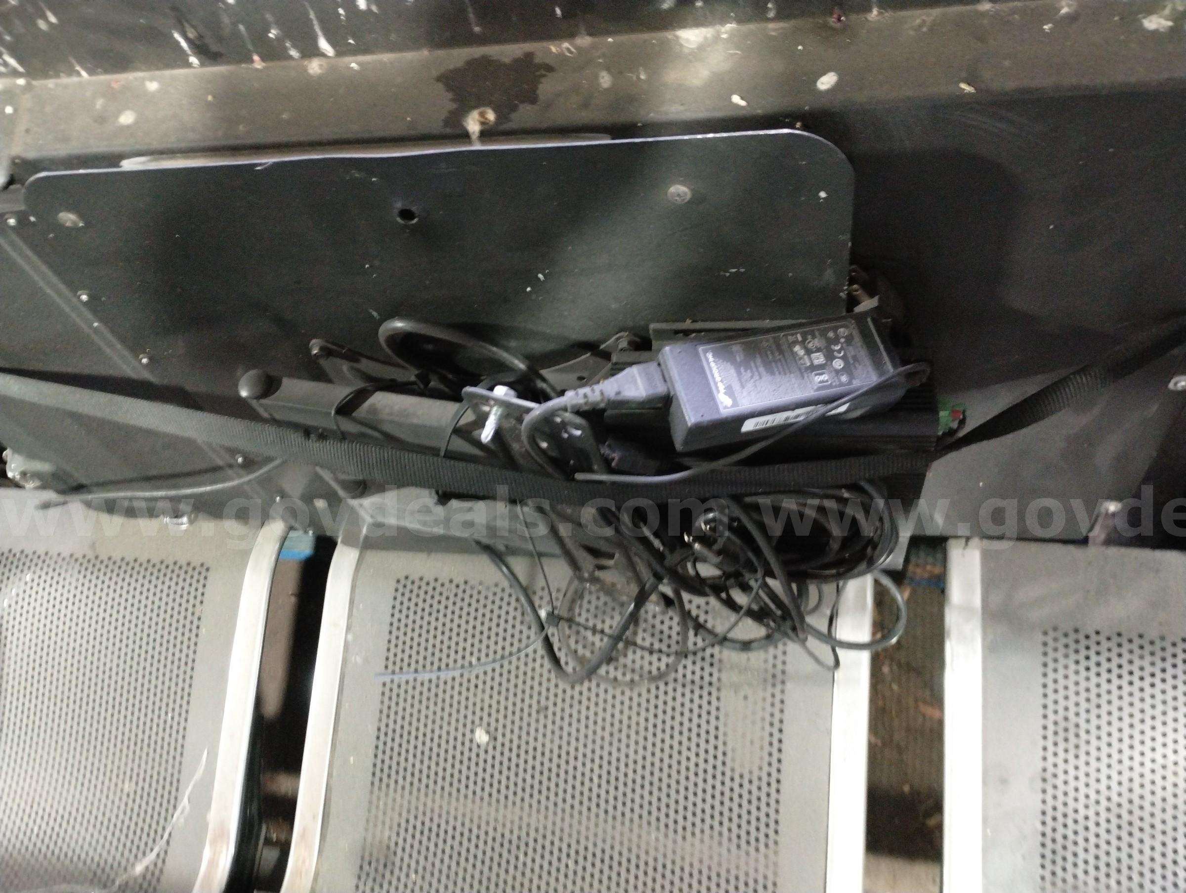 Skyview 42" outdoor TV   Government Surplus Auction - Photo #6