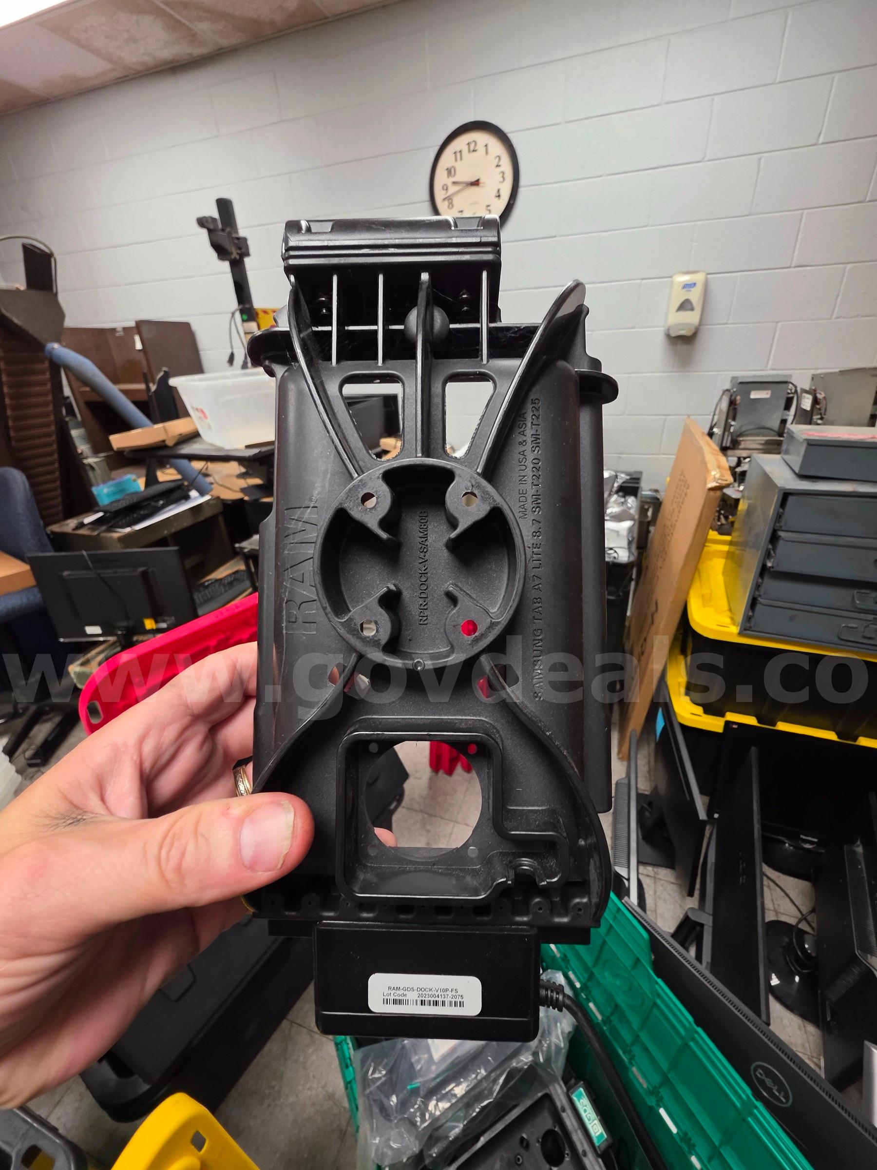 RAM-GDS-DOCK-V10P Ram  Government Surplus Auction - Photo #2