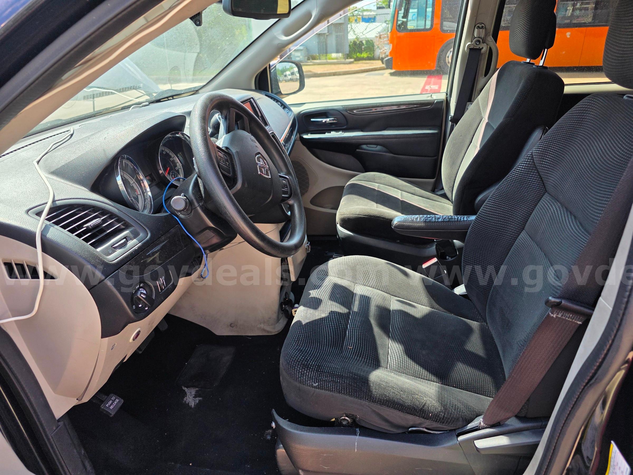 2020 Dodge Grand Caravan Dodge Grand Caravan Government Surplus Auction - Photo #3