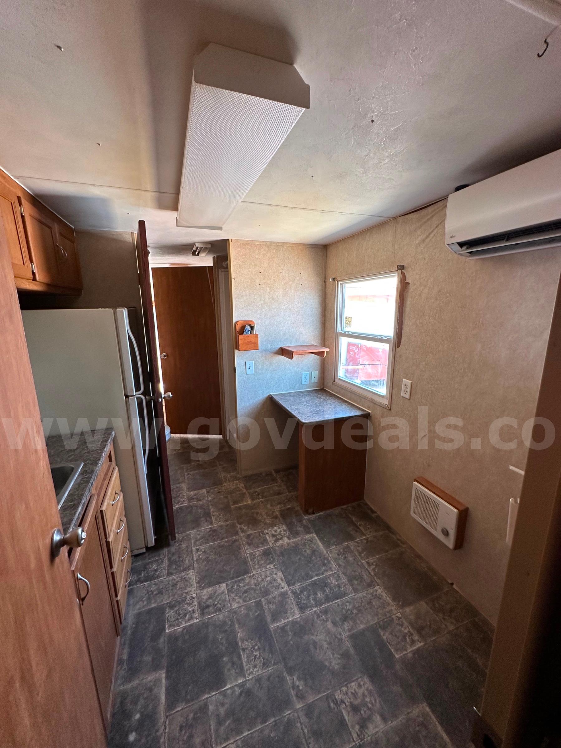 2014 Allen Camper Mfg. 32 WL Government Surplus Auction - Photo #4