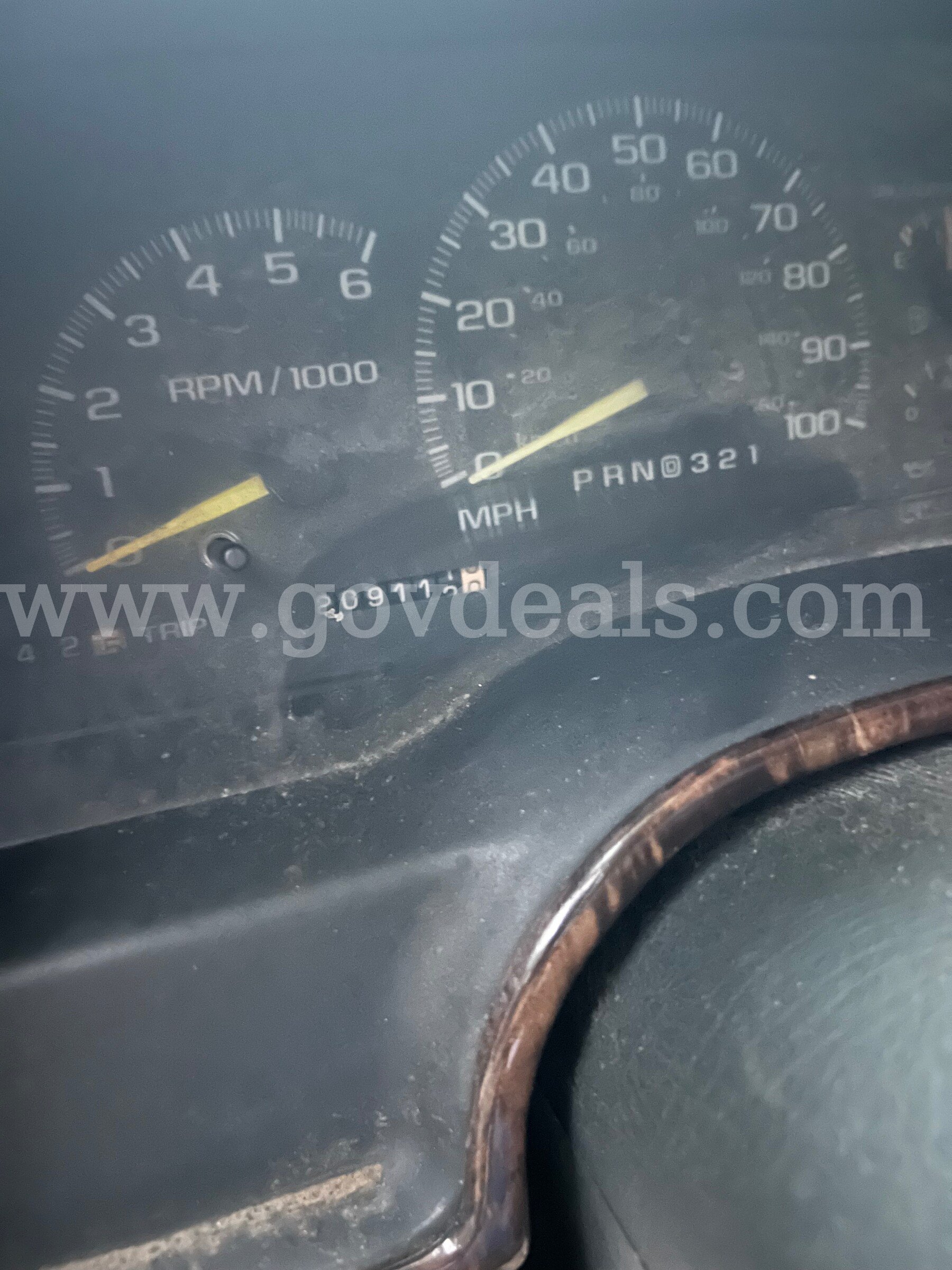 1999 Chevrolet Suburban Chevrolet Suburban Government Surplus Auction - Photo #6