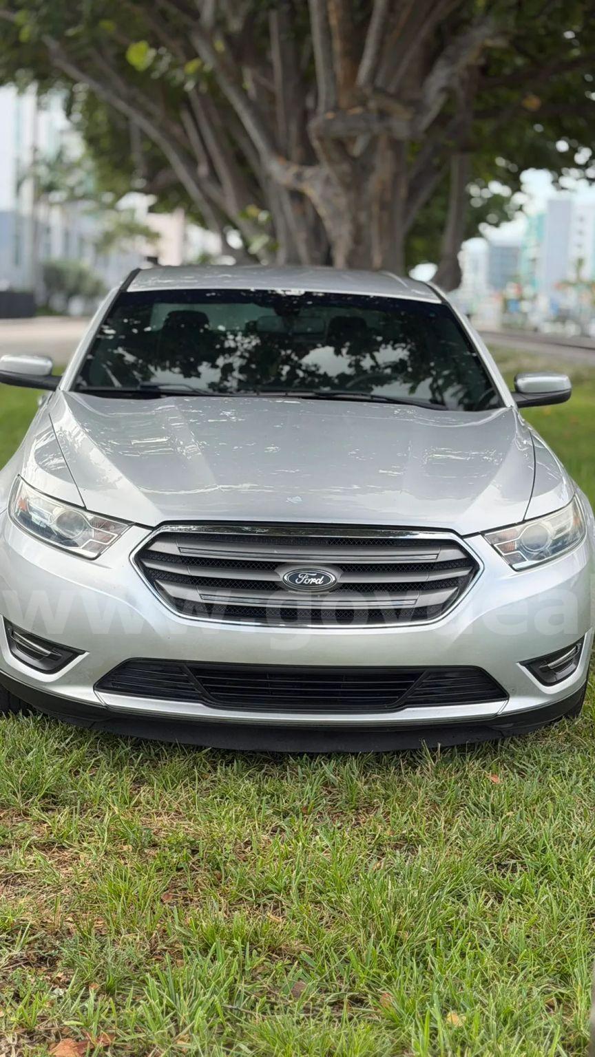 2017 Ford Taurus Ford Taurus Government Surplus Auction - Photo #3