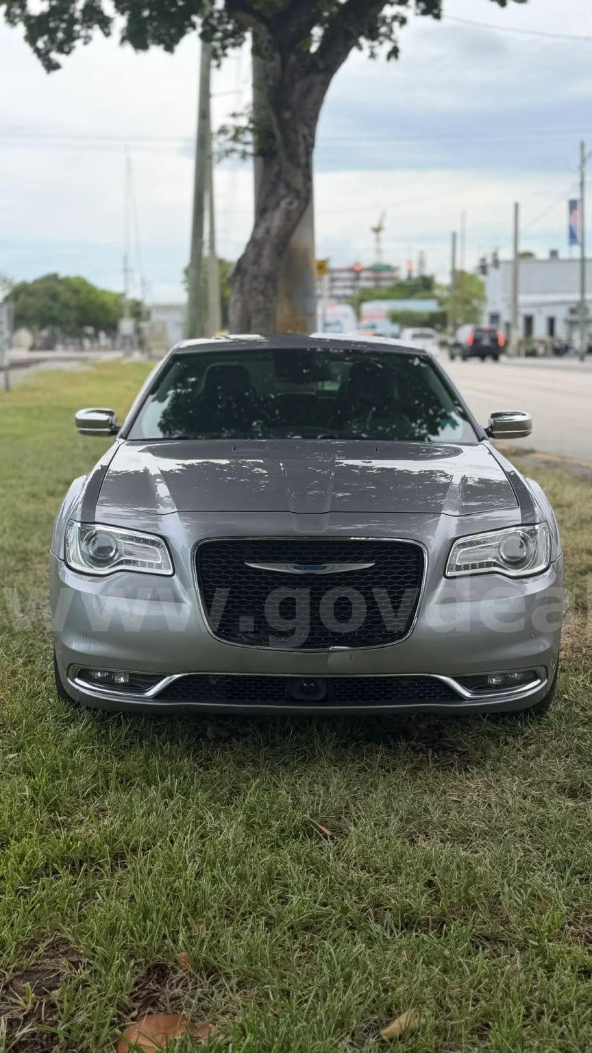 2018 Chrysler 300 Chrysler 300 Government Surplus Auction - Photo #3