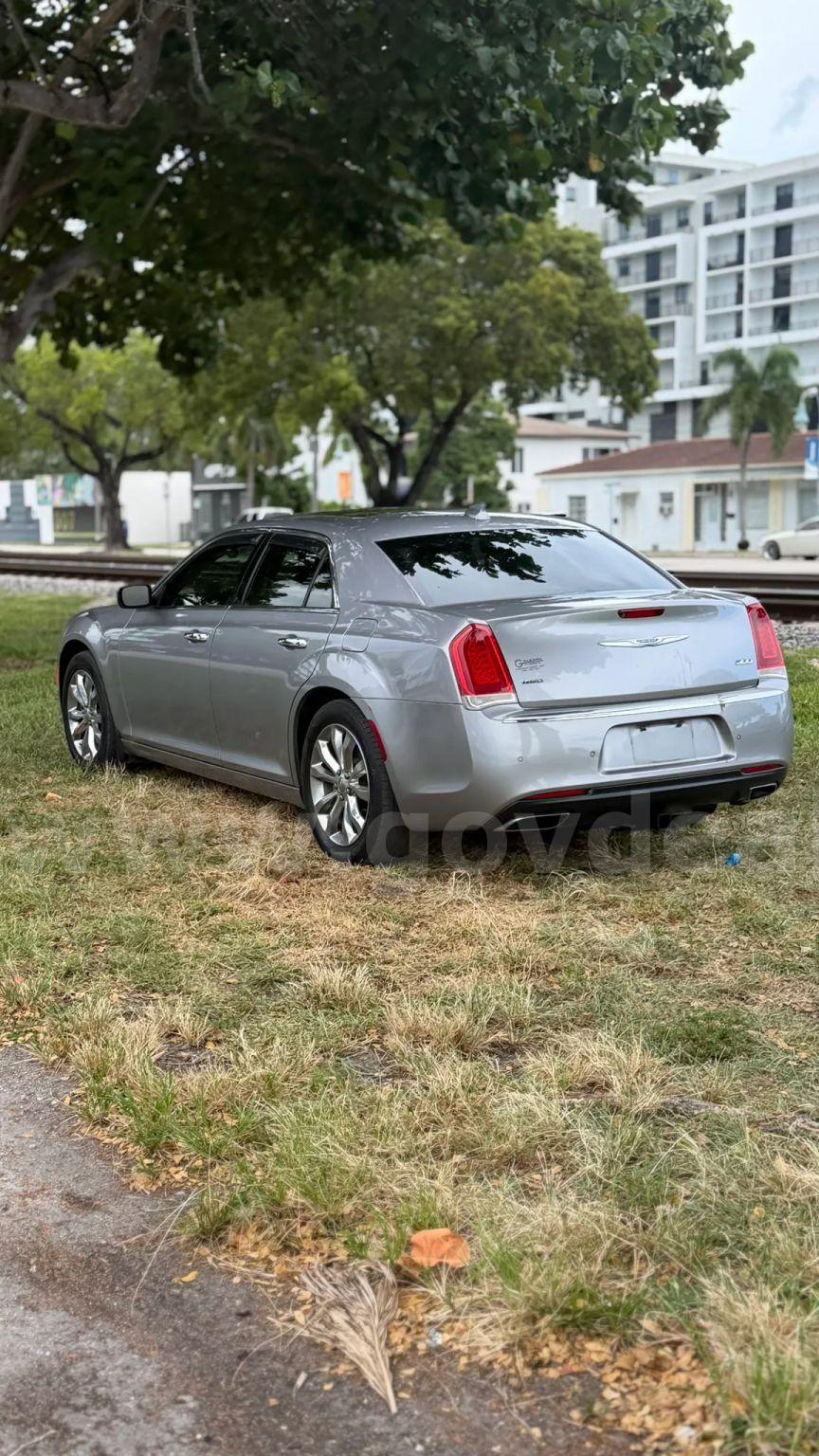 2018 Chrysler 300 Chrysler 300 Government Surplus Auction - Photo #5