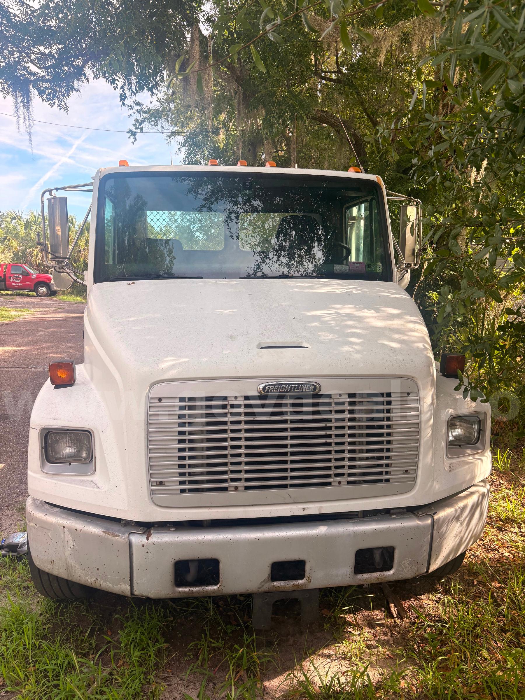 2003 Freightliner FL80 Freightliner FL80 Government Surplus Auction - Photo #2