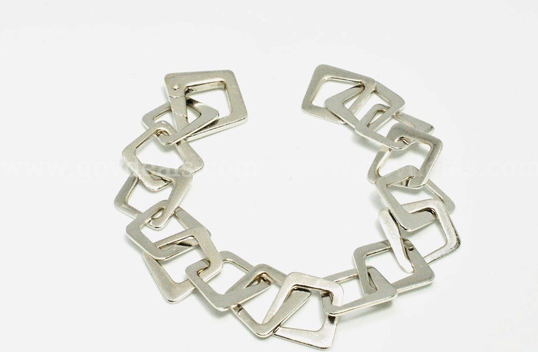 Custom Solid 18KT White Gold Link Italian Made Bracelet   Government Surplus Auction - Photo #2