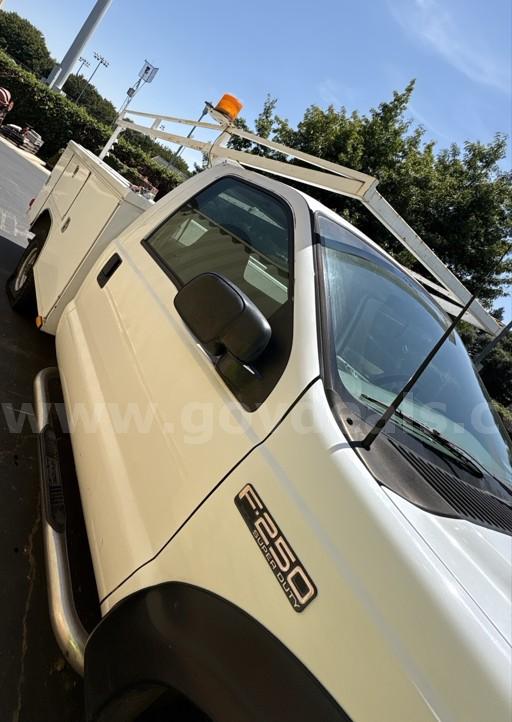 2002 Ford F-250 SD Ford F-250 Government Surplus Auction - Photo #4