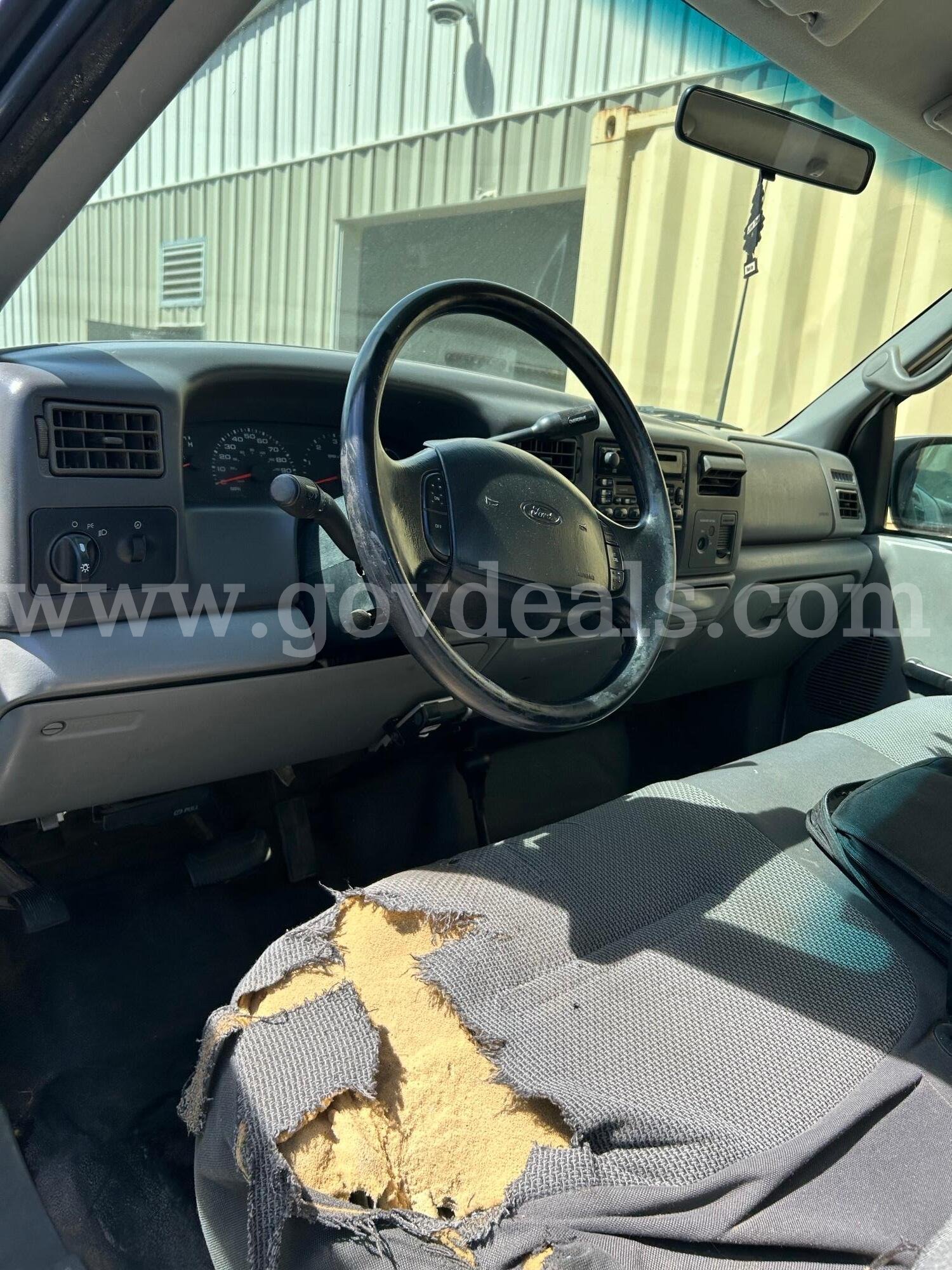 2002 Ford F-250 SD Ford F-250 Government Surplus Auction - Photo #5