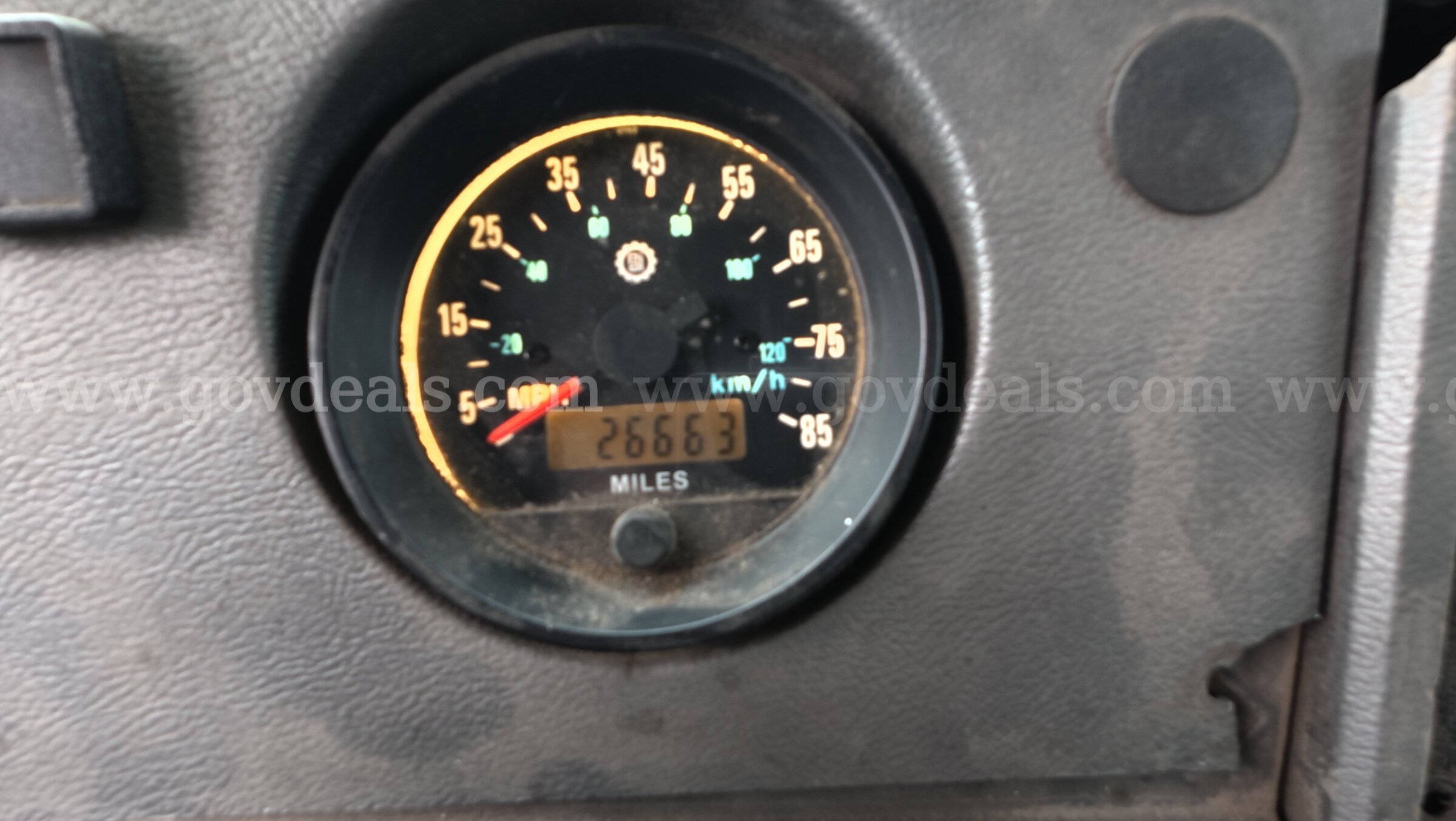 1999 Mack RD688S Roll Off Tri/A Truck Mack RD688S Government Surplus Auction - Photo #6