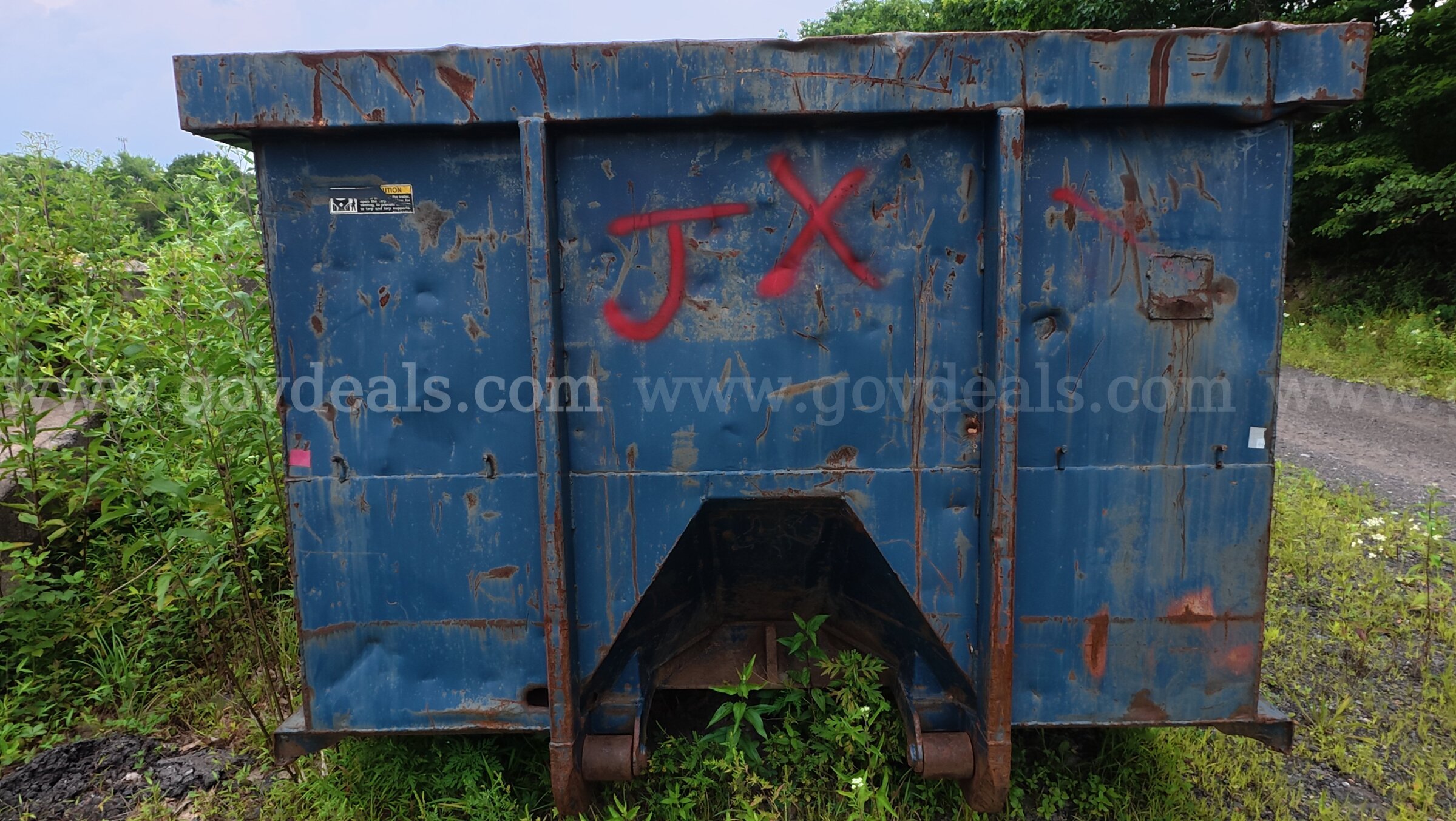 QTY - 2 30CYD Refuse Rolloff Containers Galbreath  Government Surplus Auction - Photo #2