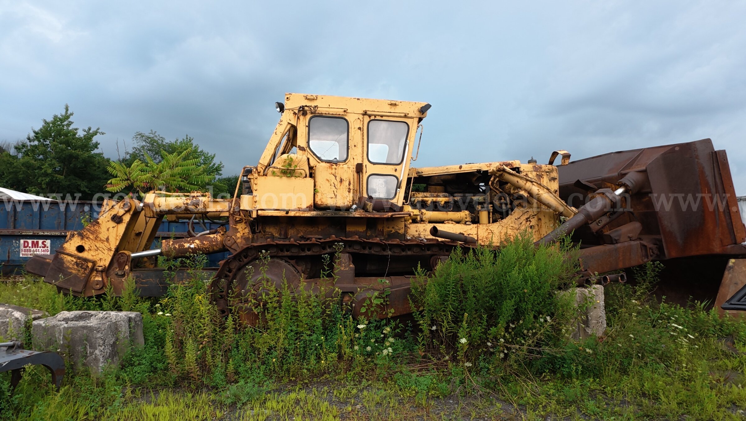 1980 Caterpillar D9H Dozer Caterpillar D9H Government Surplus Auction - Primary Photo