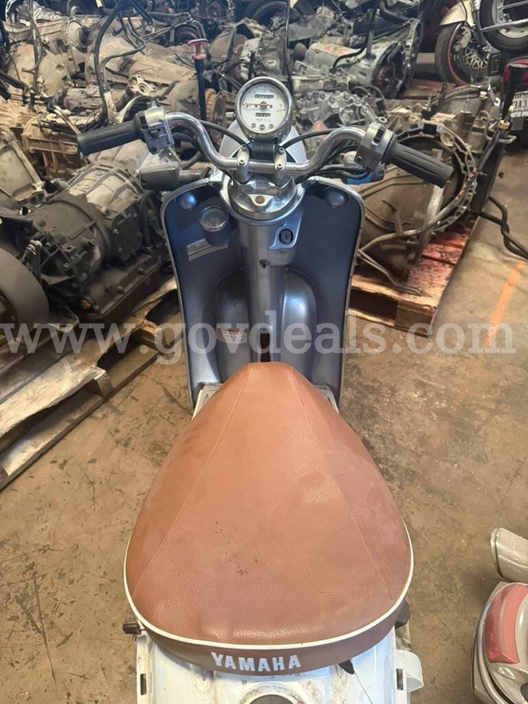 2004 Yamaha Vino Classic 50cc Yamaha Vino Government Surplus Auction - Photo #5