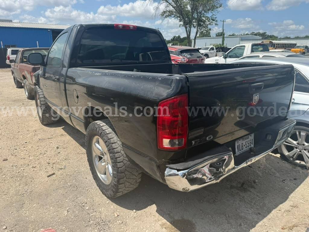 2005 Dodge Ram 1500 ST Short Bed 2WD Dodge Ram 1500 Government Surplus Auction - Photo #3