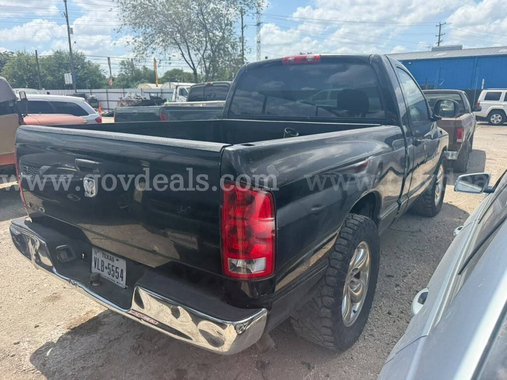 2005 Dodge Ram 1500 ST Short Bed 2WD Dodge Ram 1500 Government Surplus Auction - Photo #5