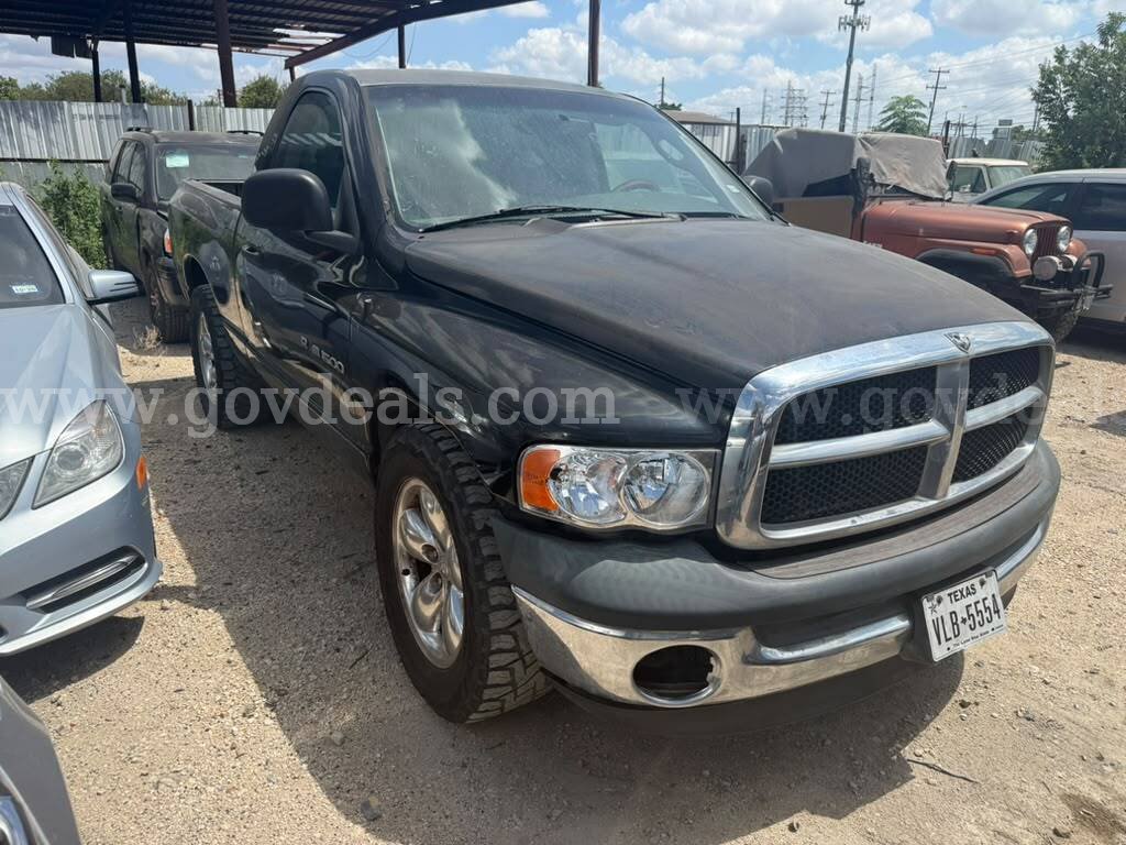 2005 Dodge Ram 1500 ST Short Bed 2WD Dodge Ram 1500 Government Surplus Auction - Photo #6