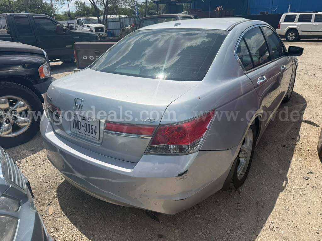2012 Honda Accord EX-L V6 Sedan AT with Navigation Honda Accord Government Surplus Auction - Photo #5