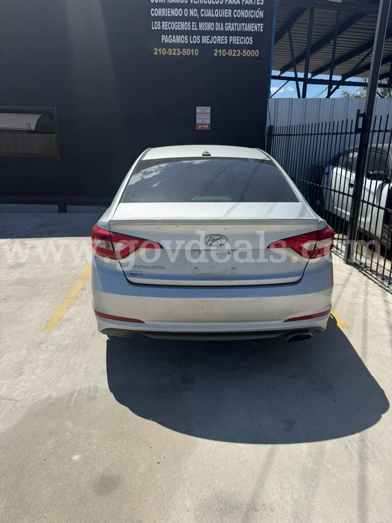 2017 Hyundai Sonata Hyundai Sonata Government Surplus Auction - Photo #4