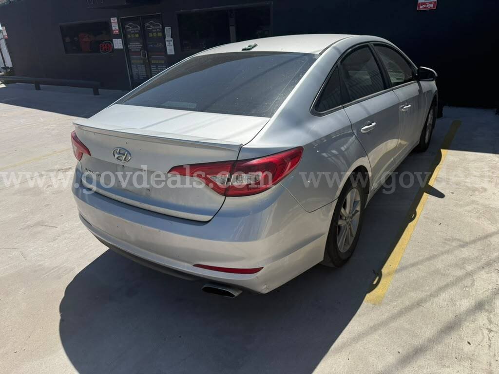 2017 Hyundai Sonata Hyundai Sonata Government Surplus Auction - Photo #5