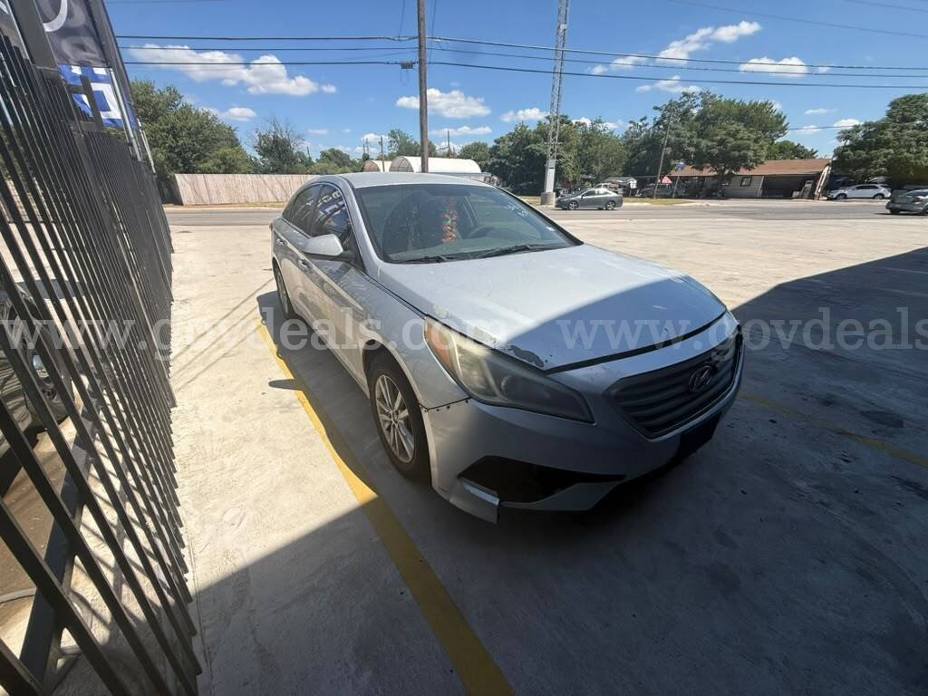 2017 Hyundai Sonata Hyundai Sonata Government Surplus Auction - Photo #6