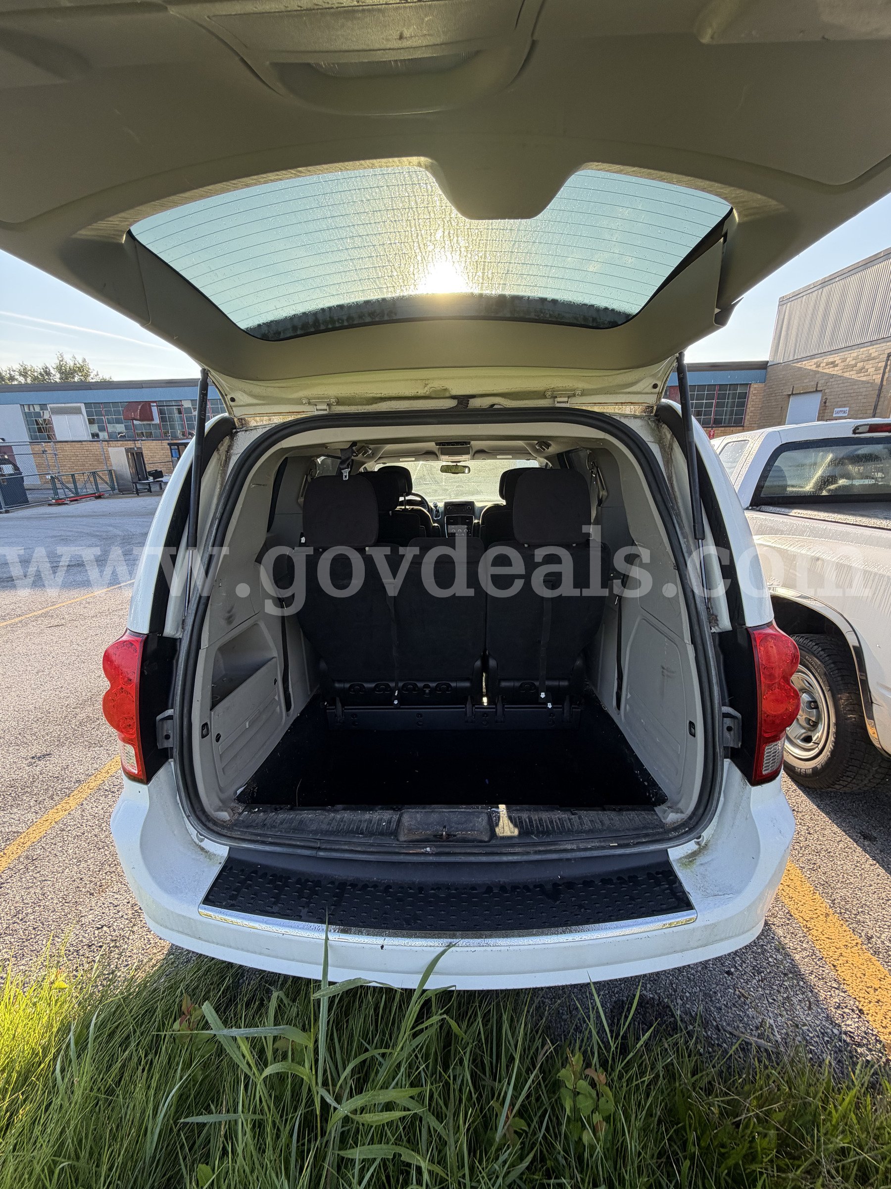 2014 Dodge Grand Caravan Dodge Grand Caravan Government Surplus Auction - Photo #4