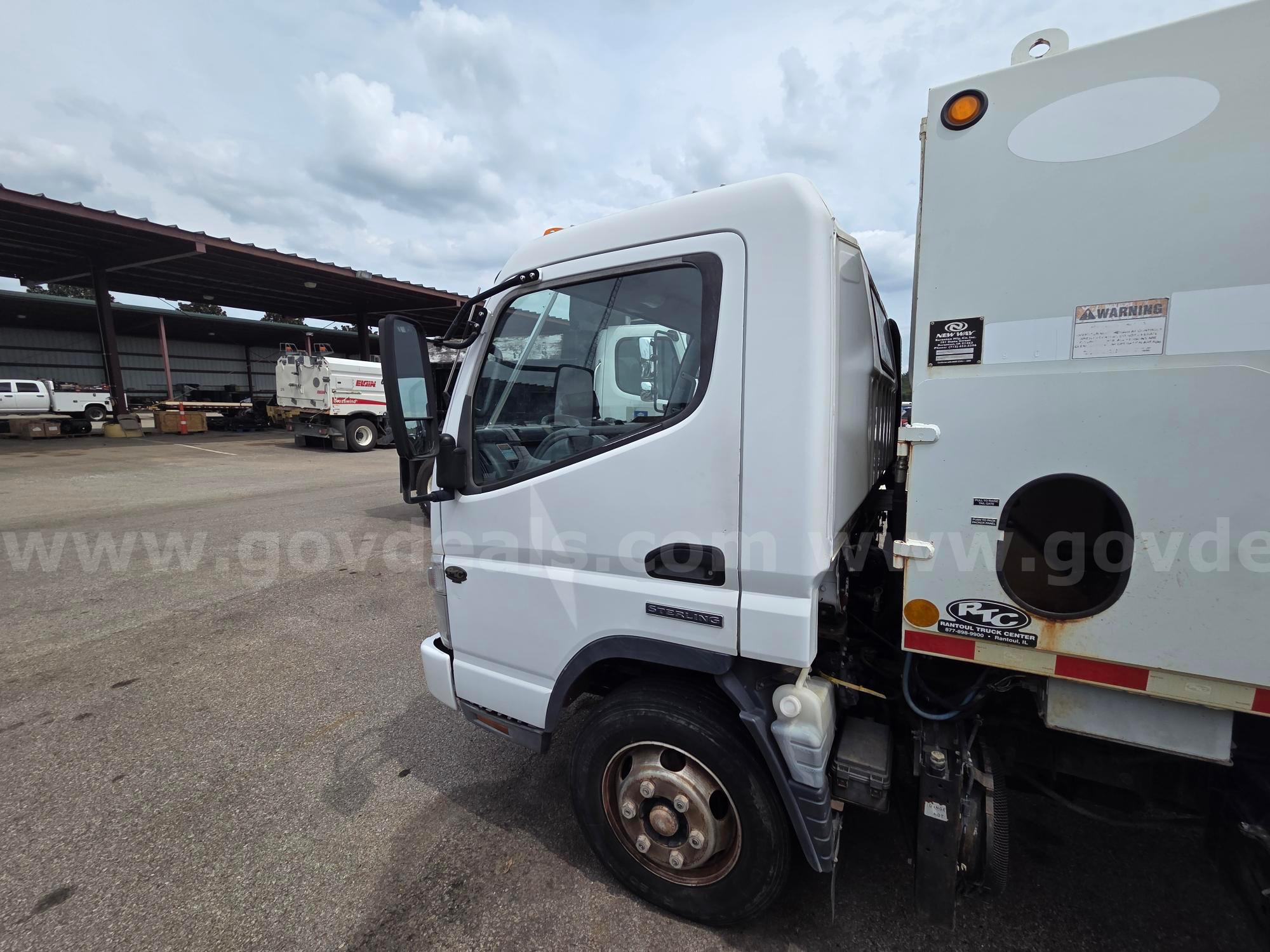 2007 Sterling 360 Sterling 360 Government Surplus Auction - Photo #3