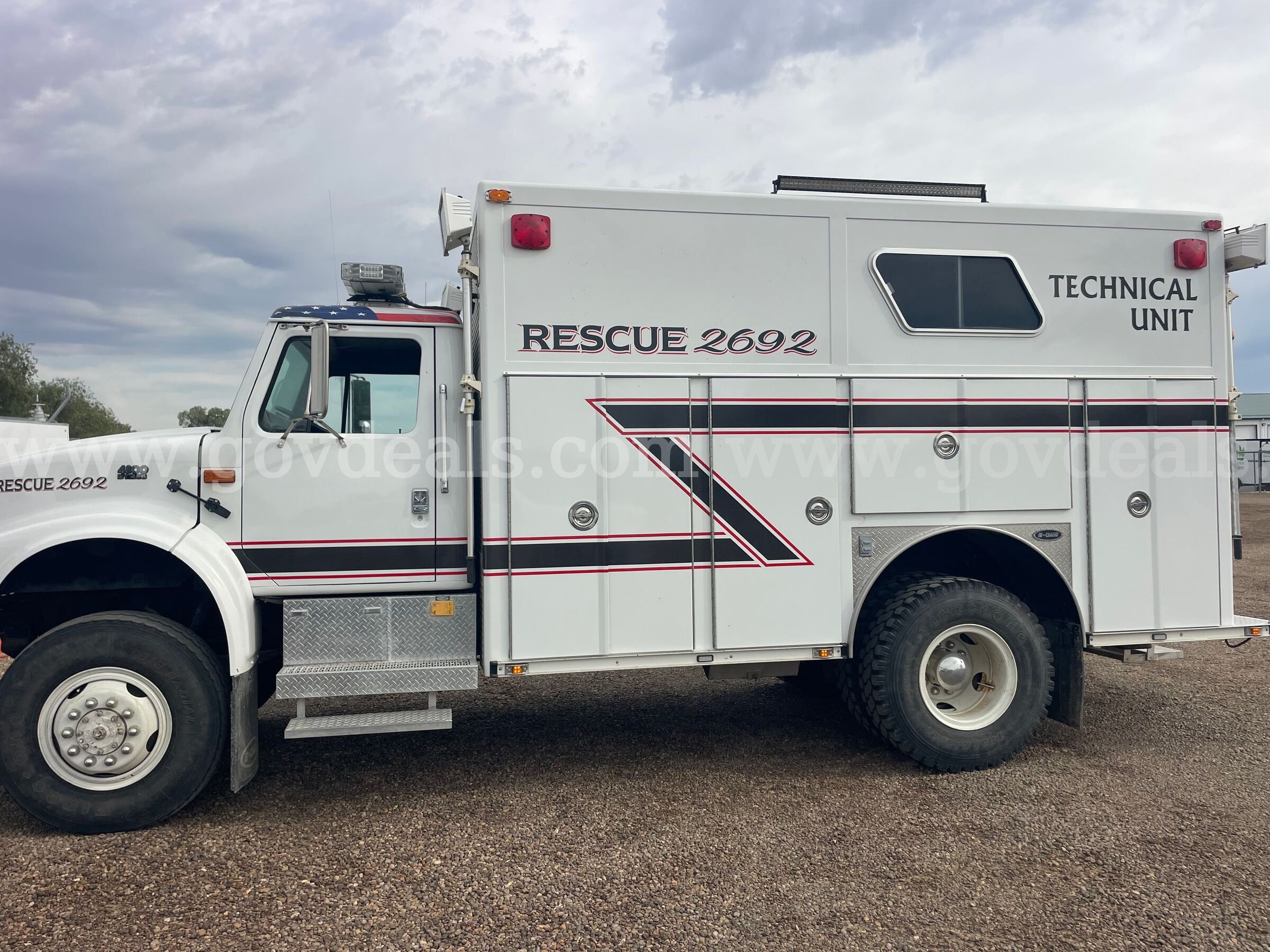 1994 International 4800 Walk-In Rescue 4WD **Low Miles**