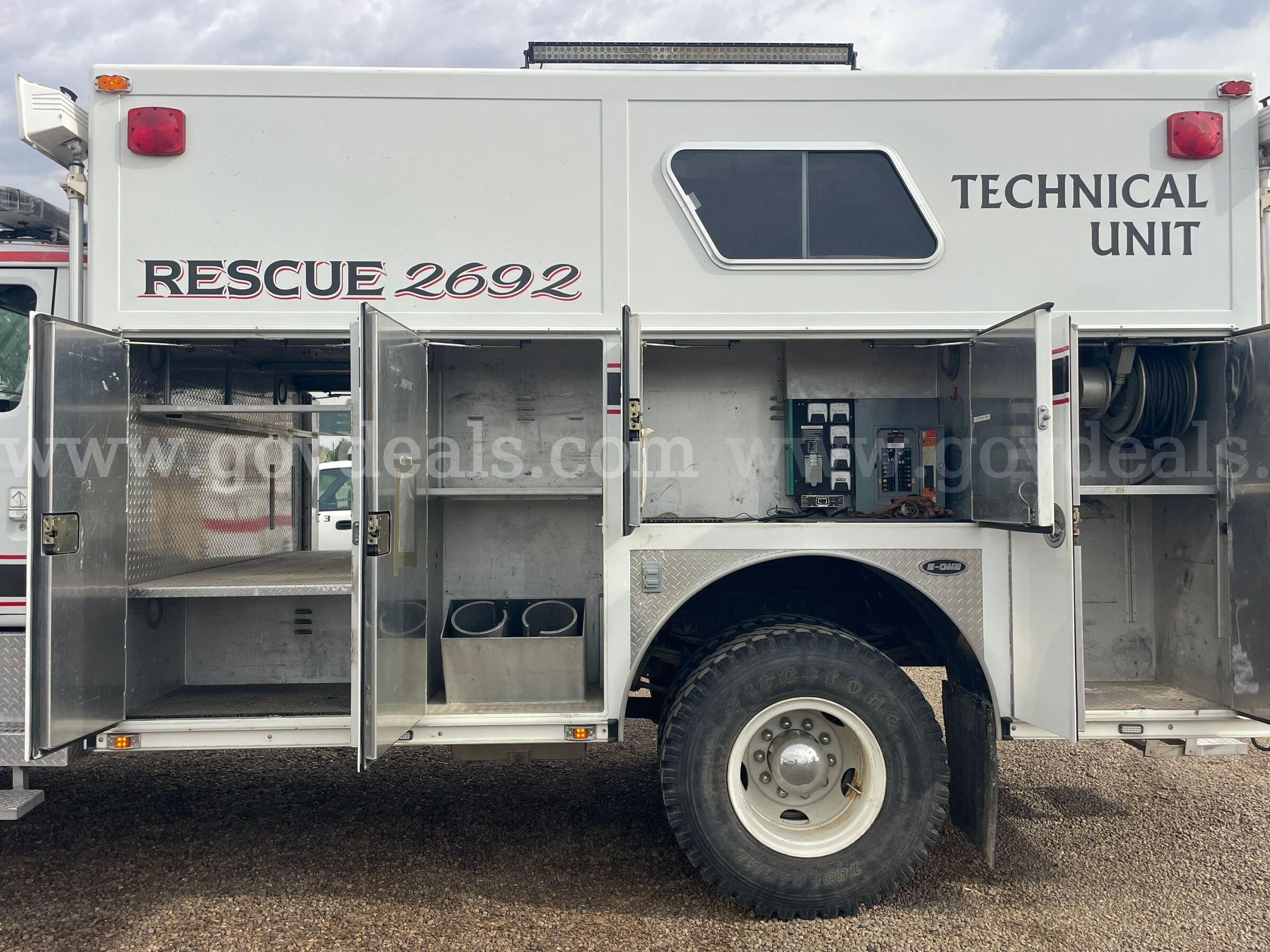 1994 International 4800 Walk-In Rescue 4WD **Low Miles** International 4800 Government Surplus Auction - Photo #5