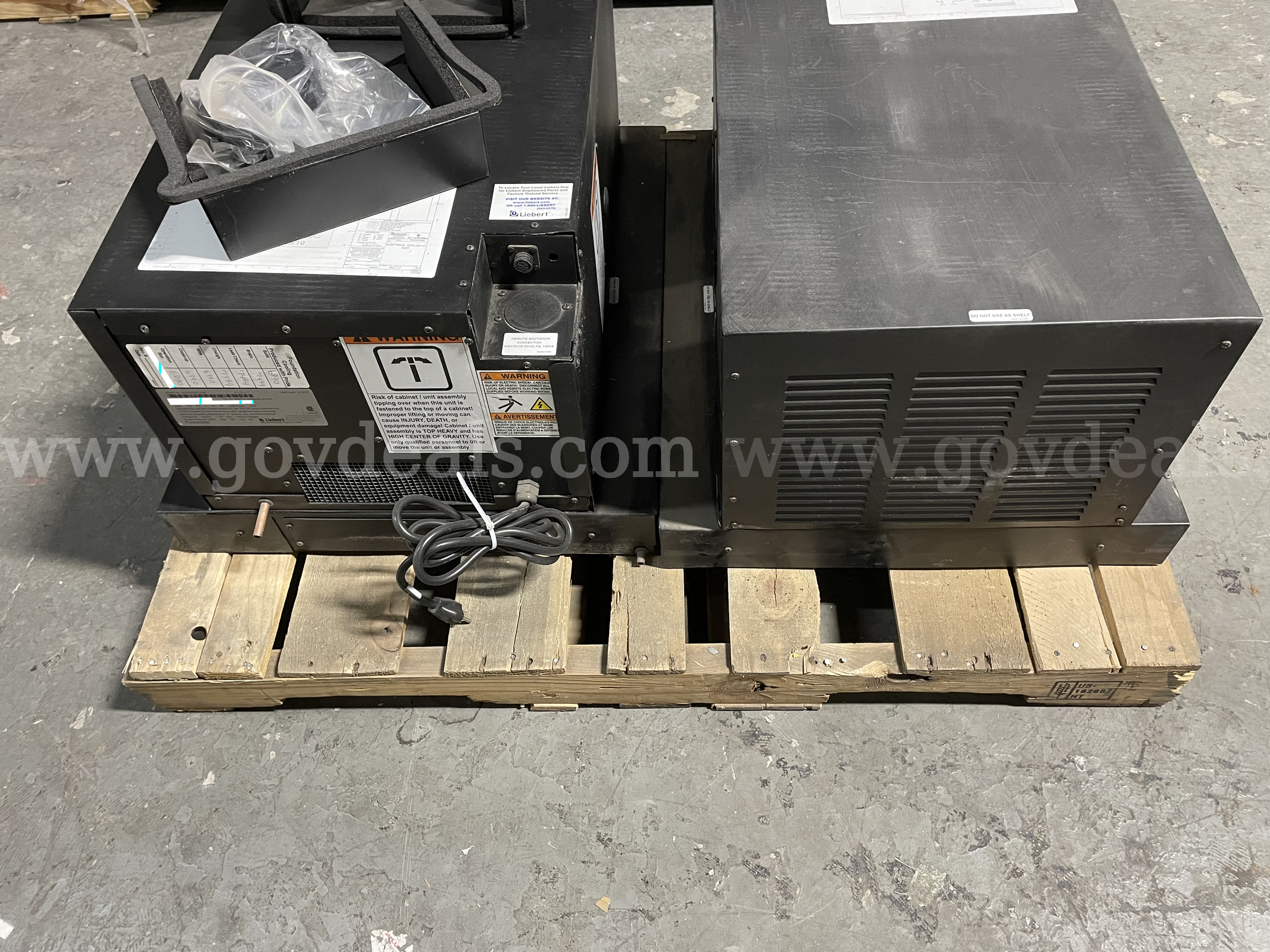 Lot of 2 Liebert ECM2000LT-X60 Environmental Control Modules – 120V / 1Ph / 60Hz – R407C Refrigerant Liebert 120V Government Surplus Auction - Photo #3